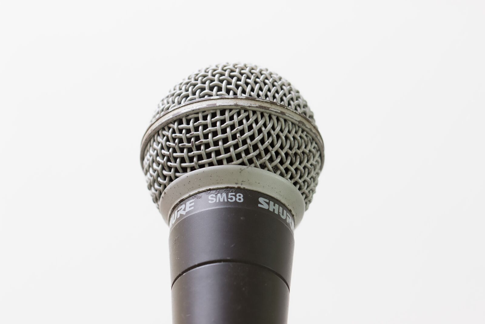 Canon EOS 600D (Rebel EOS T3i / EOS Kiss X5) sample photo. Microphone, membrane, macro photography