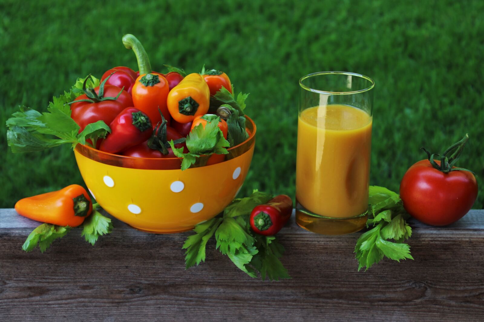 Canon EOS 80D sample photo. Vegetables, juice, bio photography