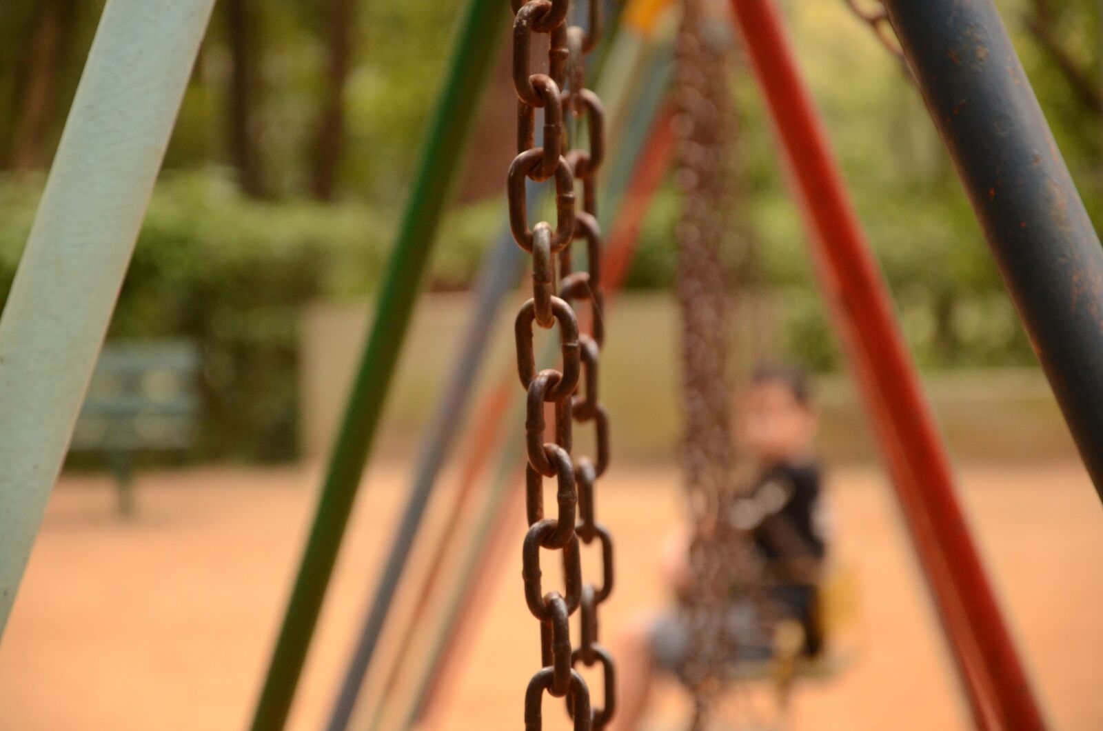 Nikon D7000 sample photo. Chain, flowing, general photography