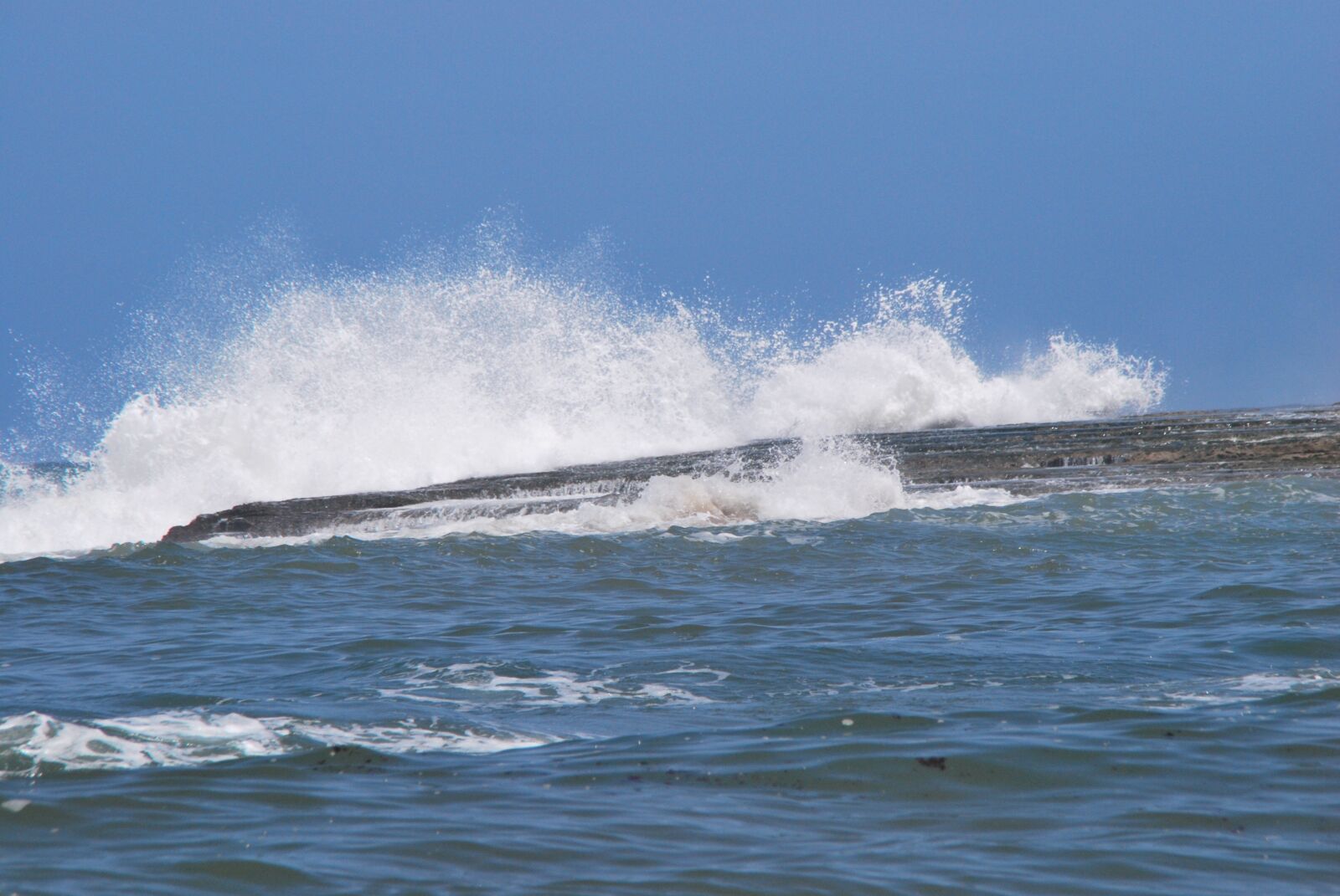 Nikon D60 sample photo. Sea, beach, surf photography
