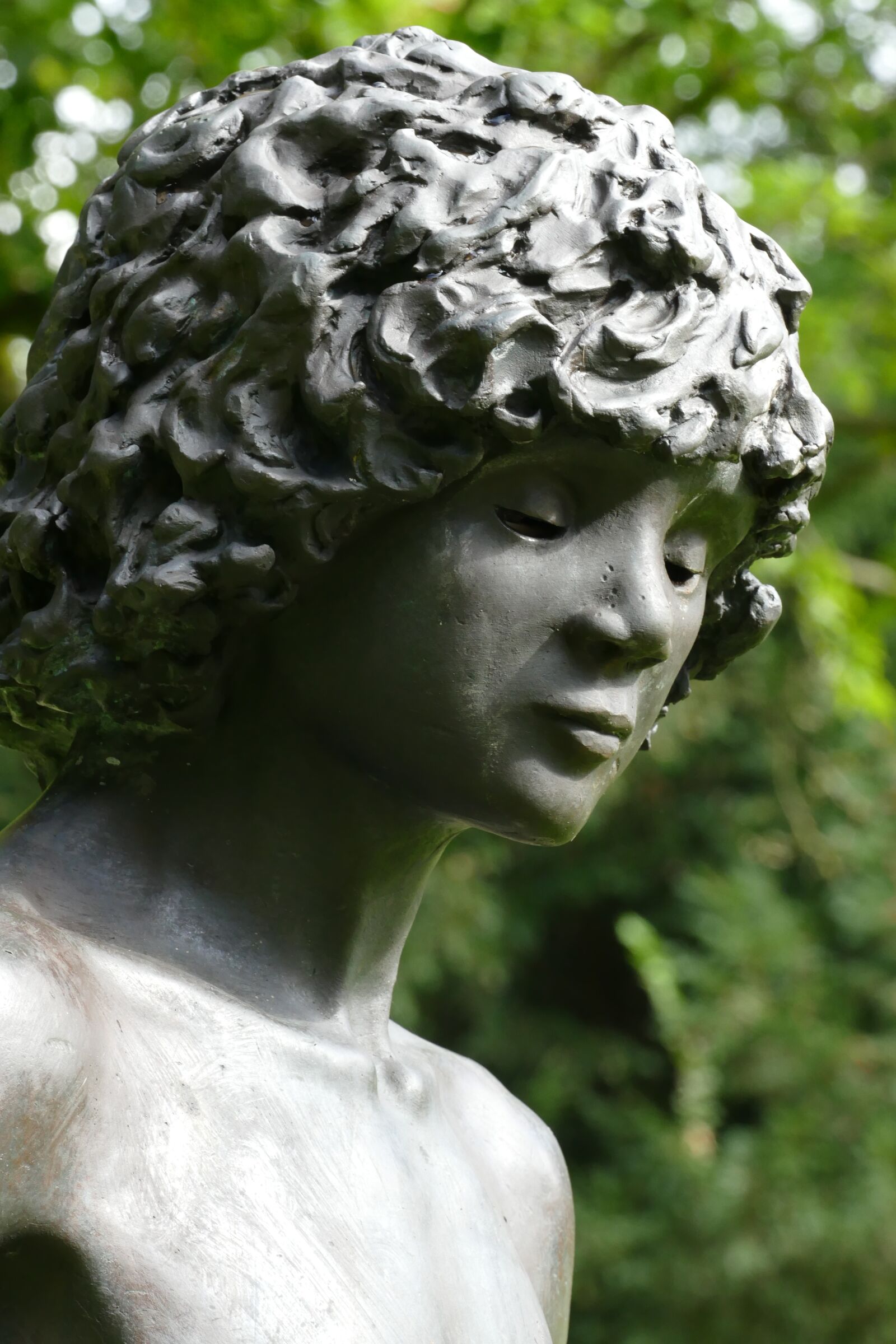 Panasonic Lumix DMC-FZ1000 sample photo. Statue, sculpture, monument photography