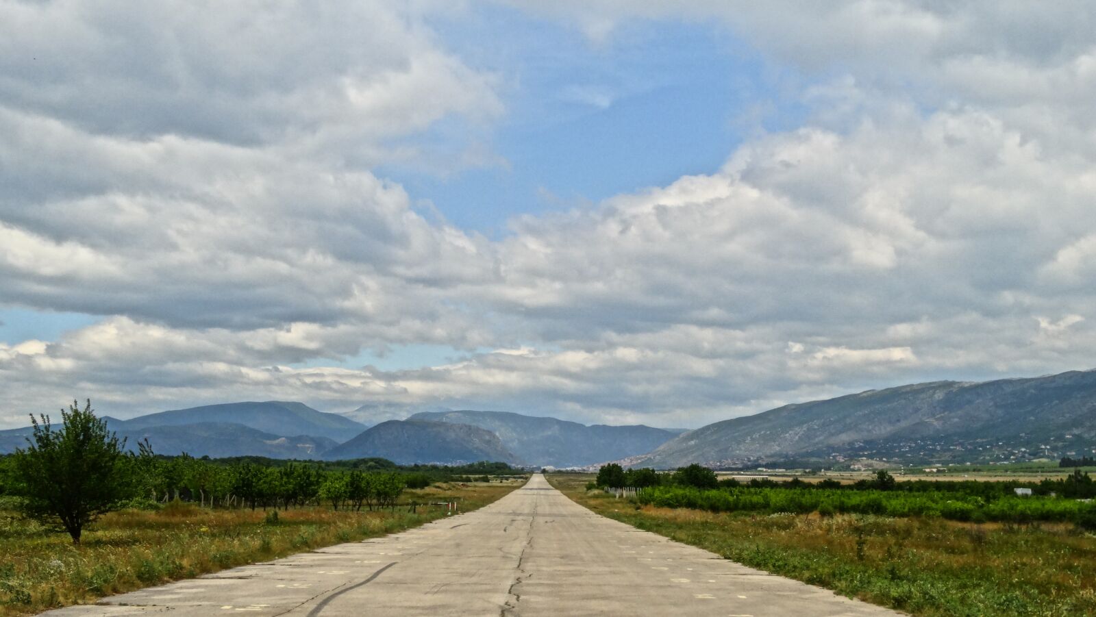Sony Cyber-shot DSC-HX300 sample photo. Airport, old, mostar photography