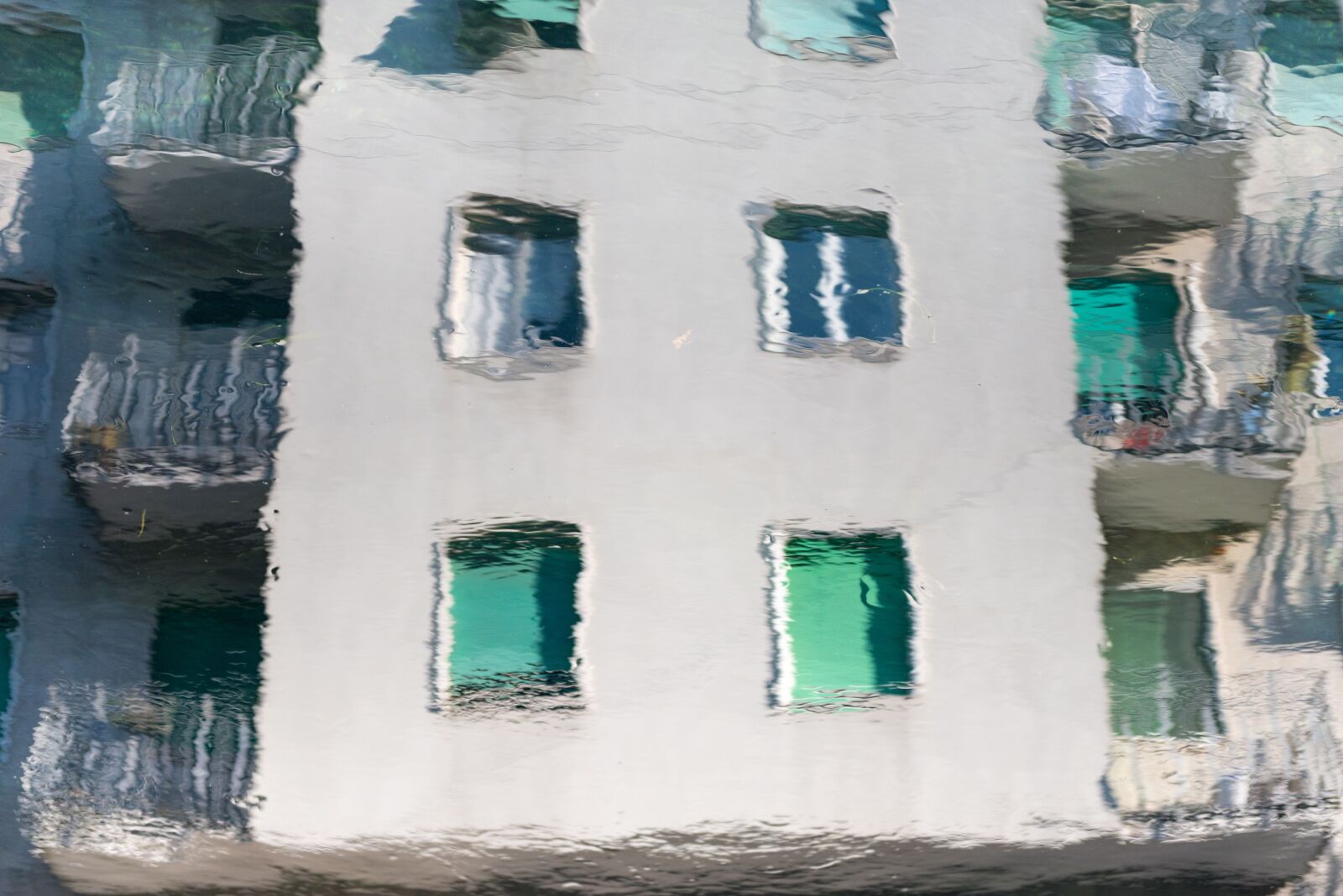 Nikon D750 sample photo. Reflection, water, naviglio photography