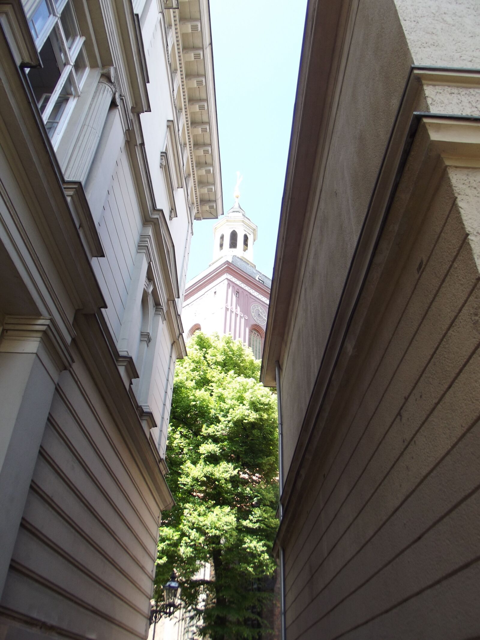 FujiFilm FinePix S2950 (FinePix S2990) sample photo. Nikolai church, st nikolai photography