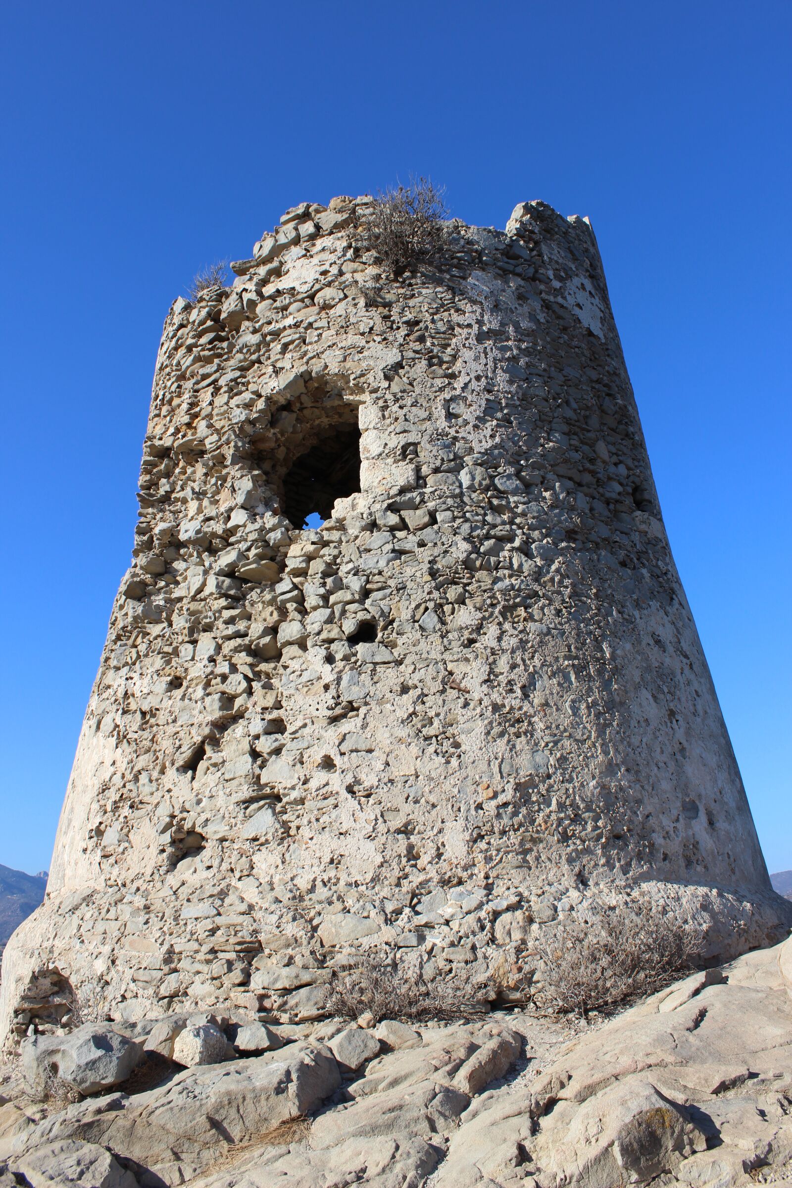 Canon EOS 600D (Rebel EOS T3i / EOS Kiss X5) sample photo. Torre, spanish tower, construction photography