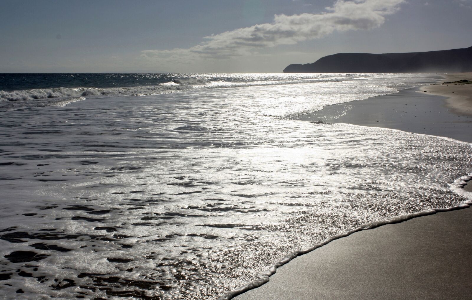 Canon EOS 1000D (EOS Digital Rebel XS / EOS Kiss F) sample photo. Beach, light, sea photography