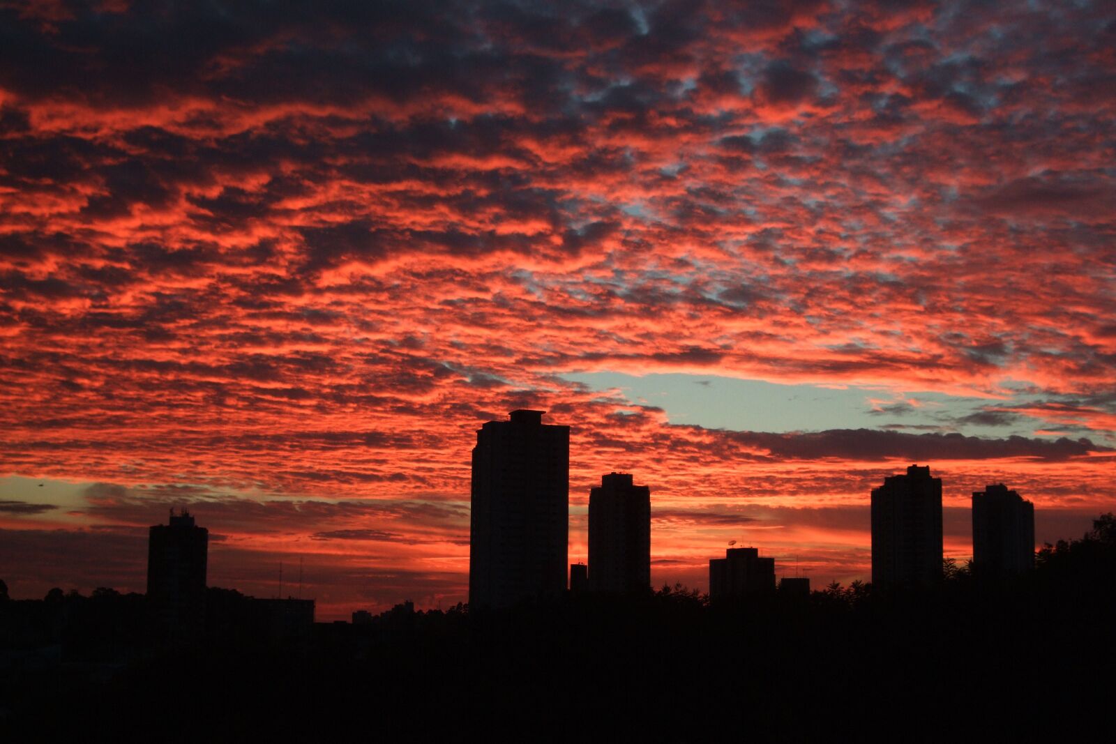 Fujifilm FinePix F50fd sample photo. Red sky, sky, sunrise photography