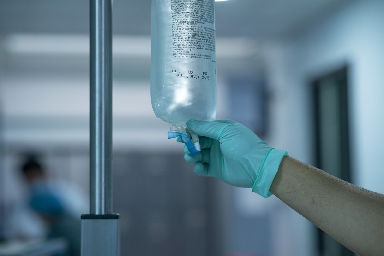 Nikon D600 sample photo. Hand, serum operating room photography