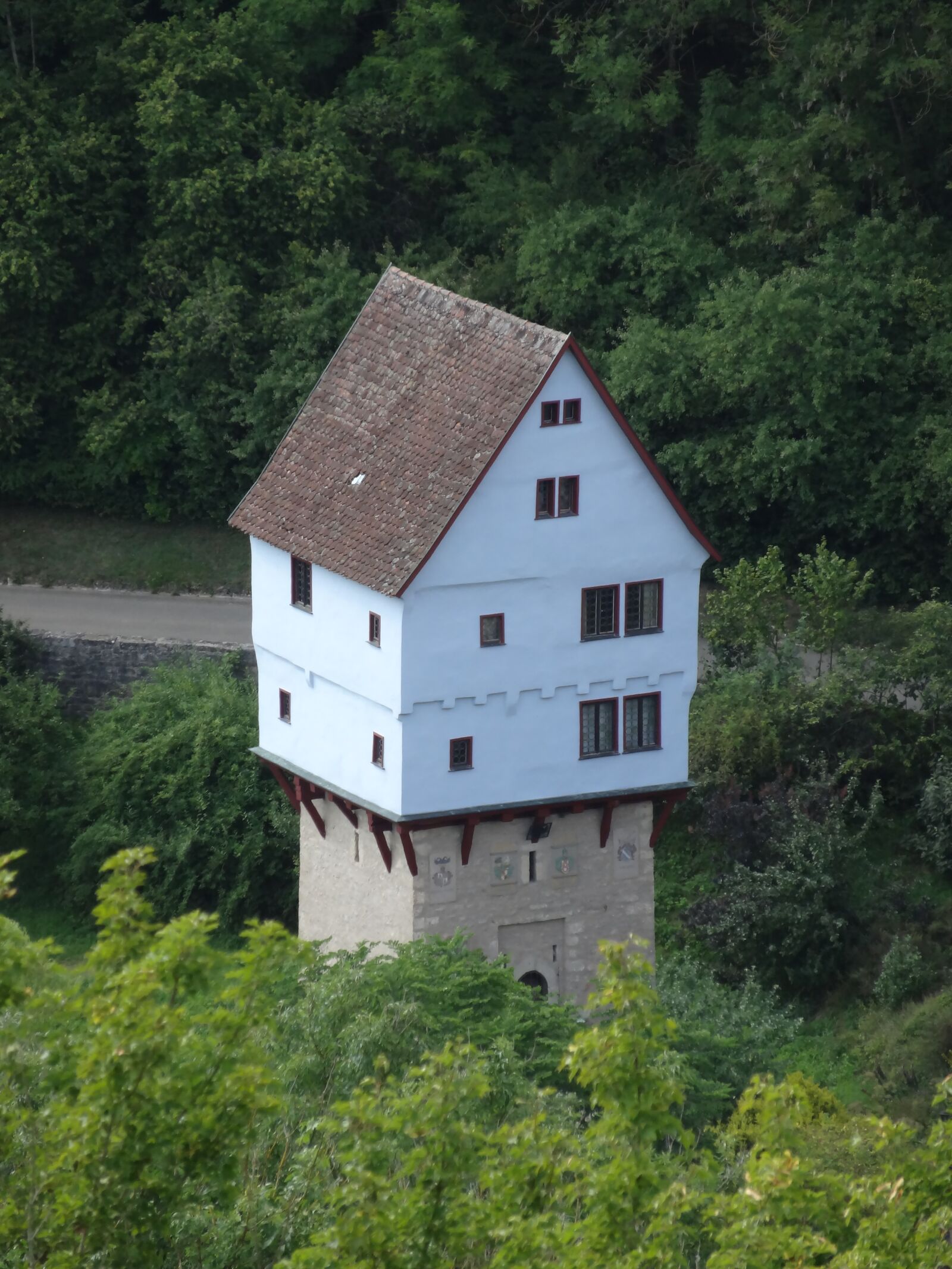 Sony Cyber-shot DSC-HX20V sample photo. House, tower, middle age photography