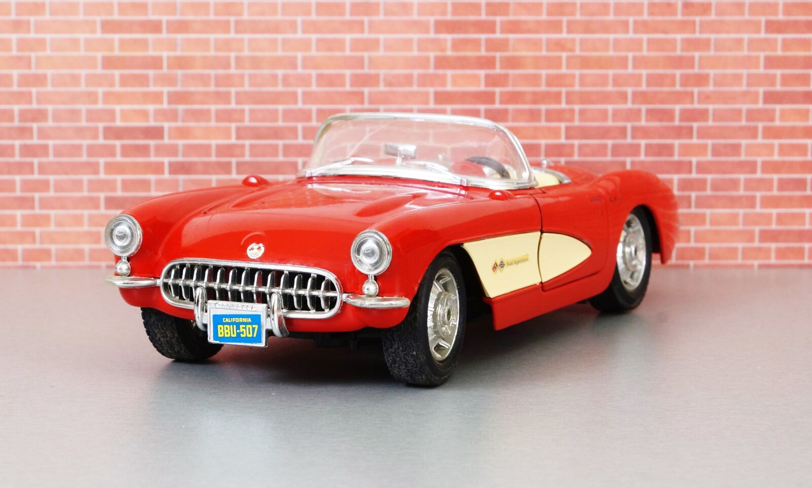Sony DT 18-70mm F3.5-5.6 sample photo. Model car, corvette, corvette photography