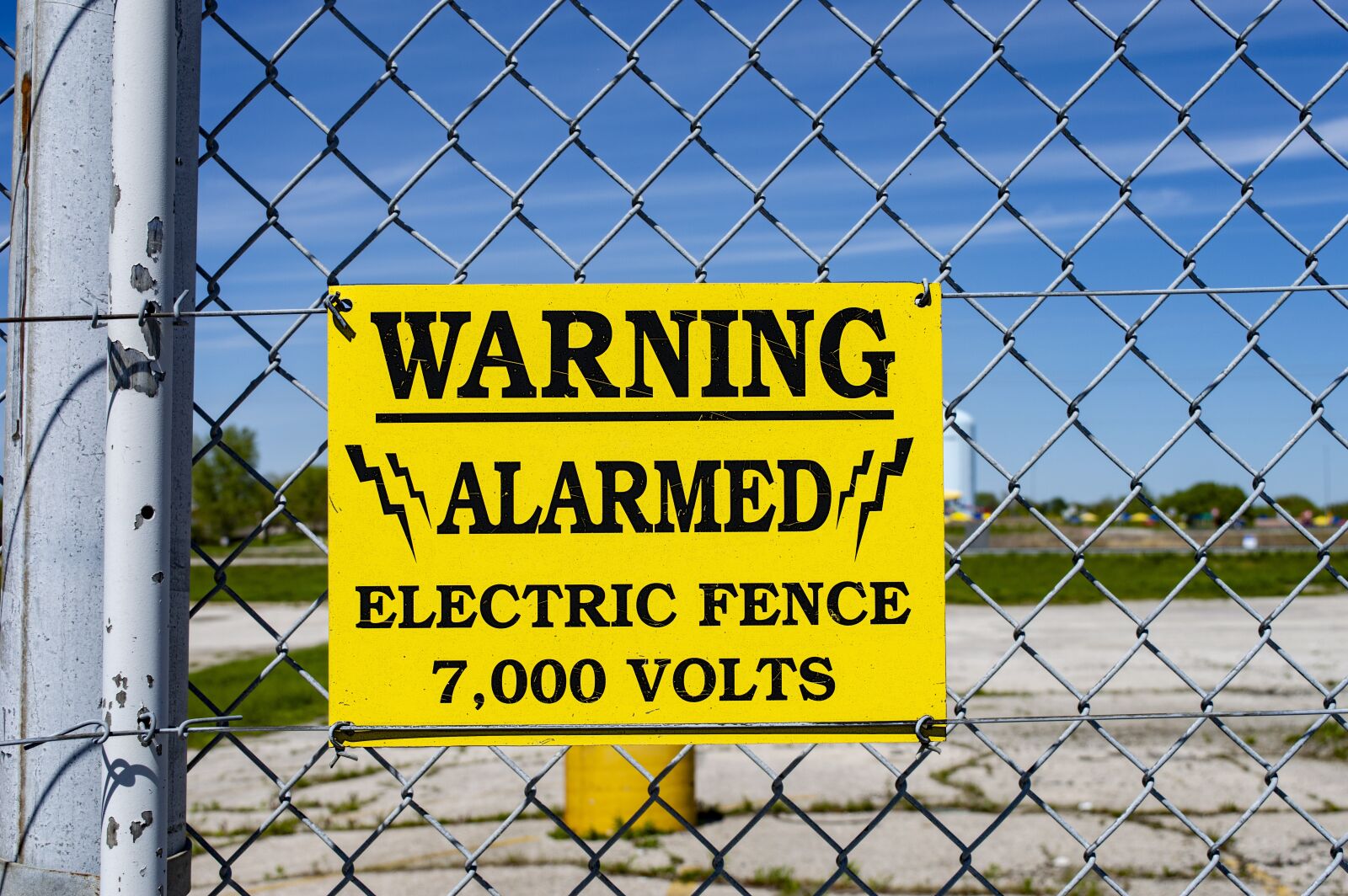 Nikon D3200 sample photo. Fence, electric fence, high photography