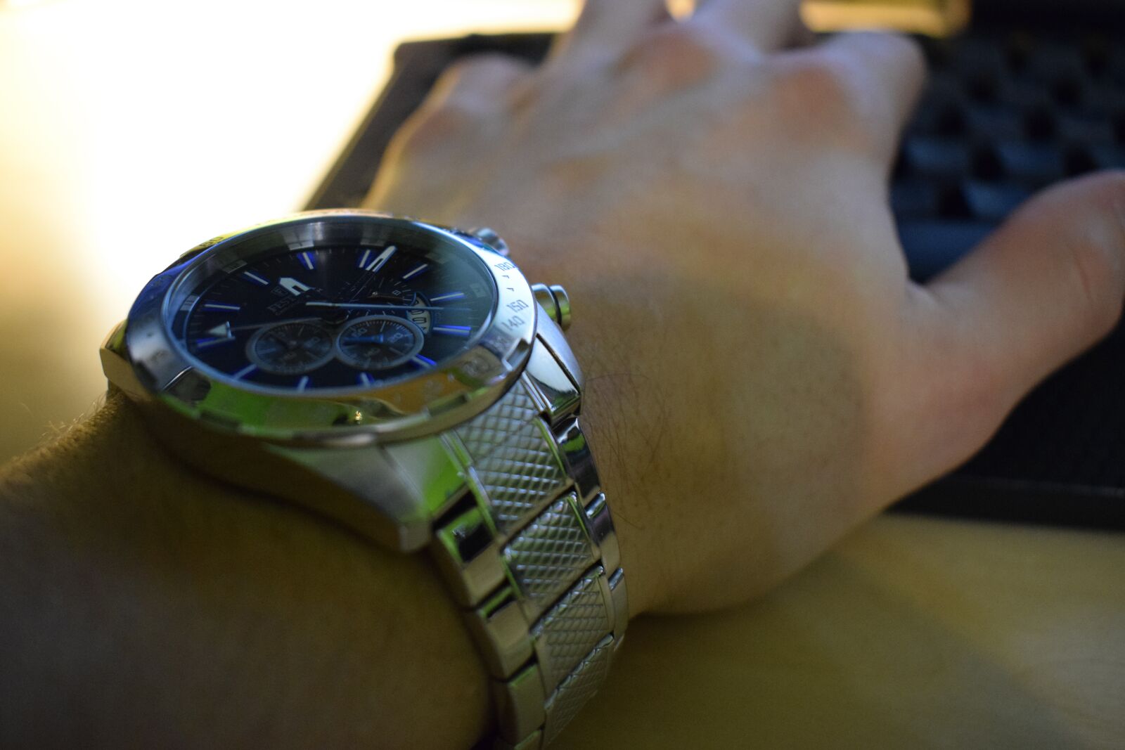 Nikon D3300 sample photo. Watch, hand, keyboard photography