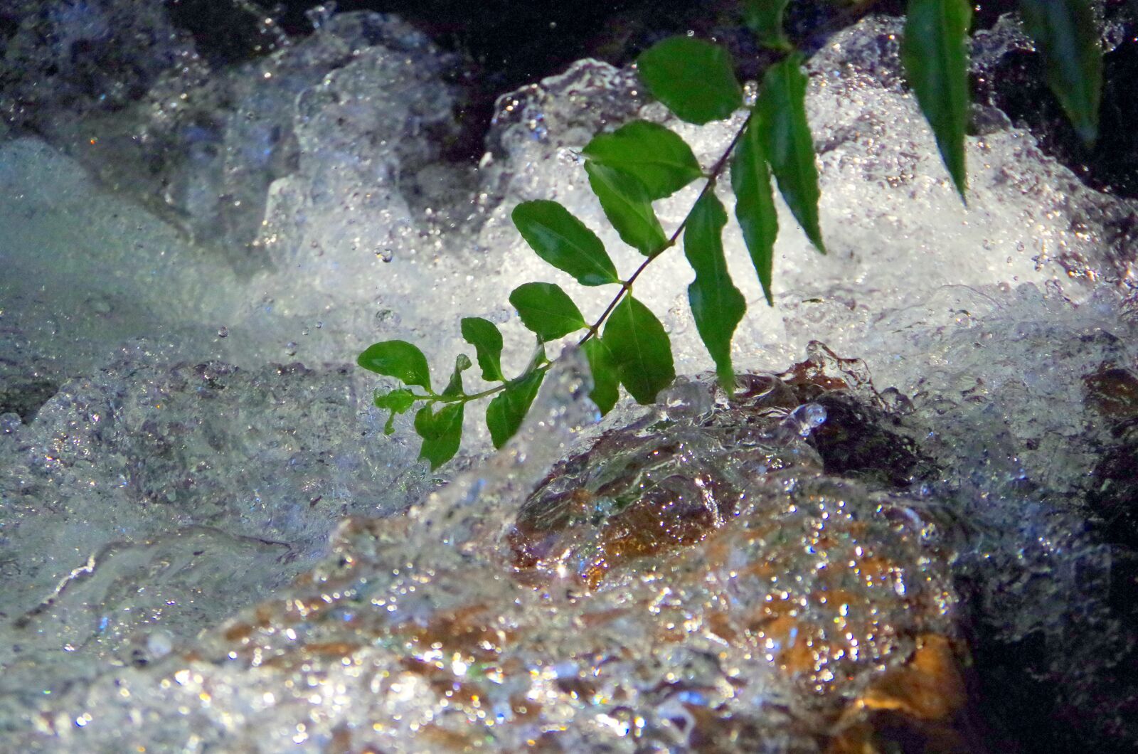 Pentax K-30 sample photo. Spray, river, valley photography