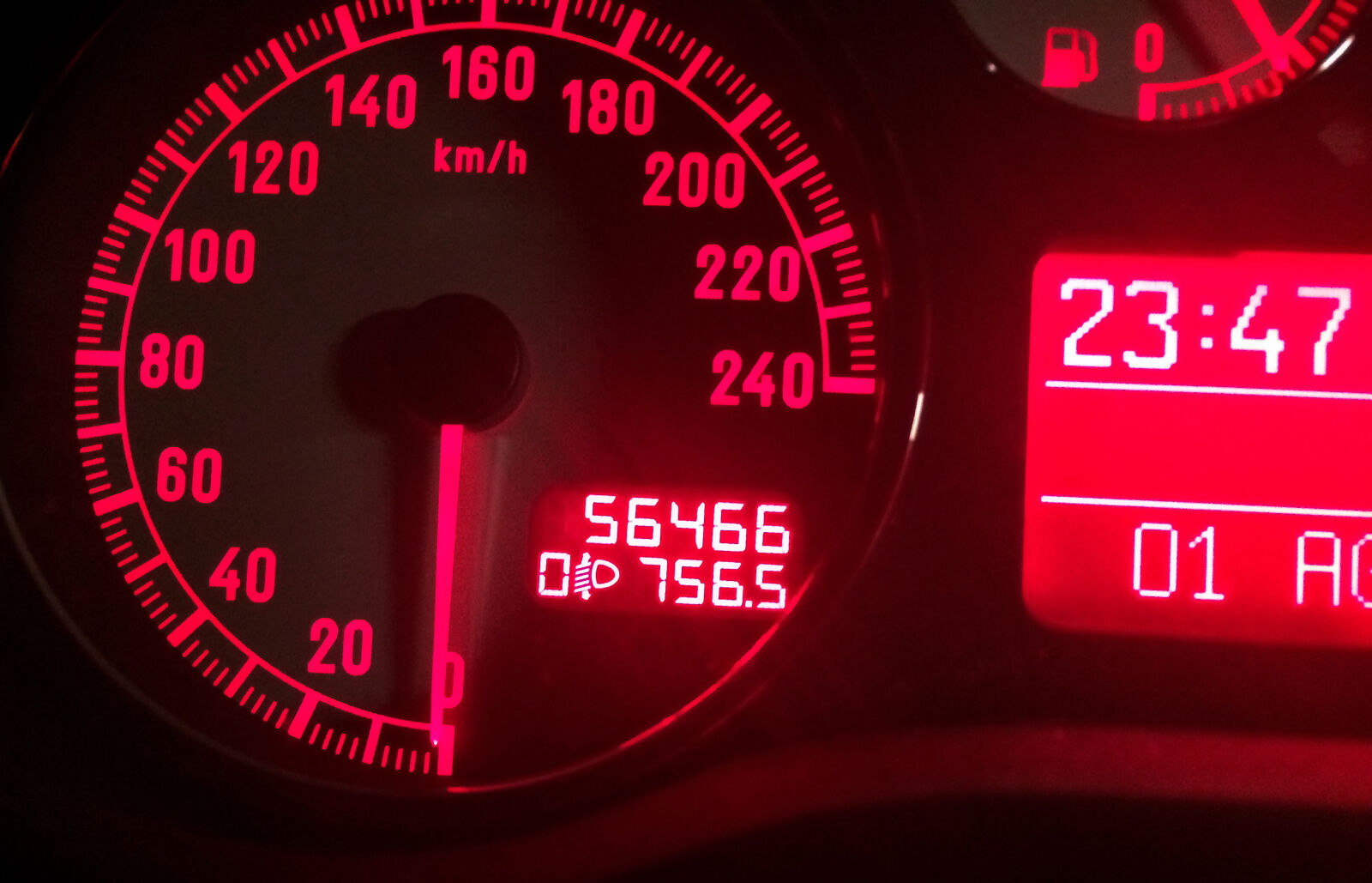 iPhone 5s back camera 4.15mm f/2.2 sample photo. Automotive, km, lights, numbers photography