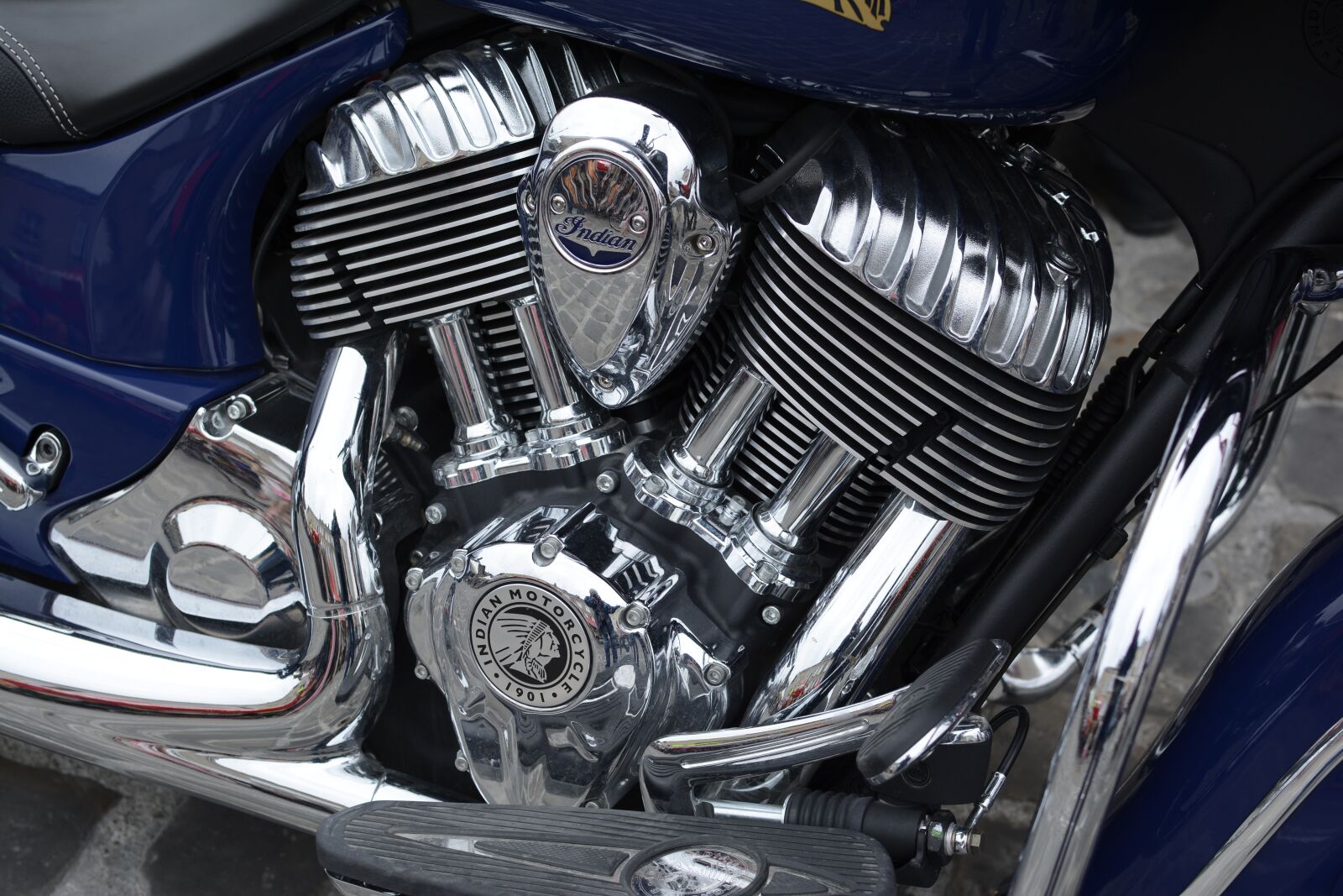 Nikon D5200 sample photo. Engine, motorcycle, chrome photography