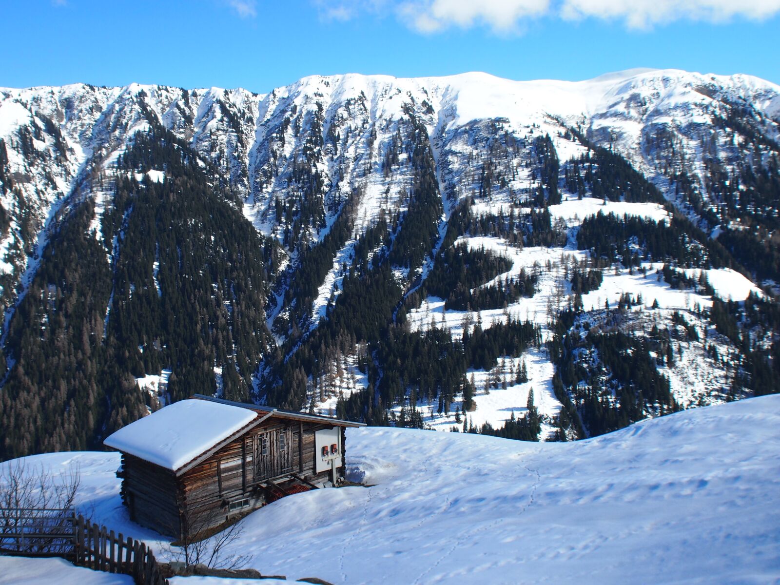 Olympus PEN E-PM1 sample photo. Alpine, mountains, winter photography