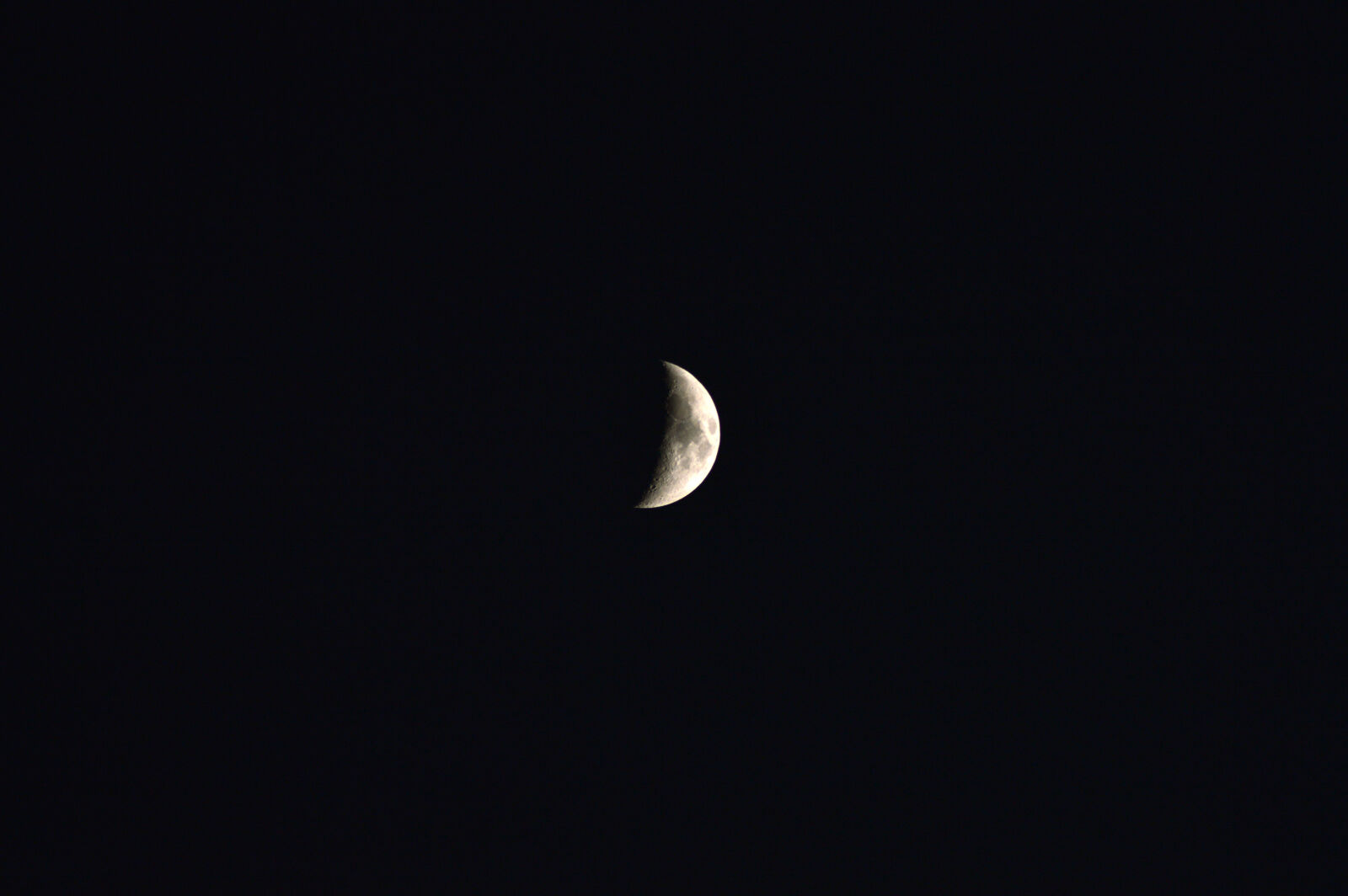 Nikon D3200 sample photo. Half, moon photography