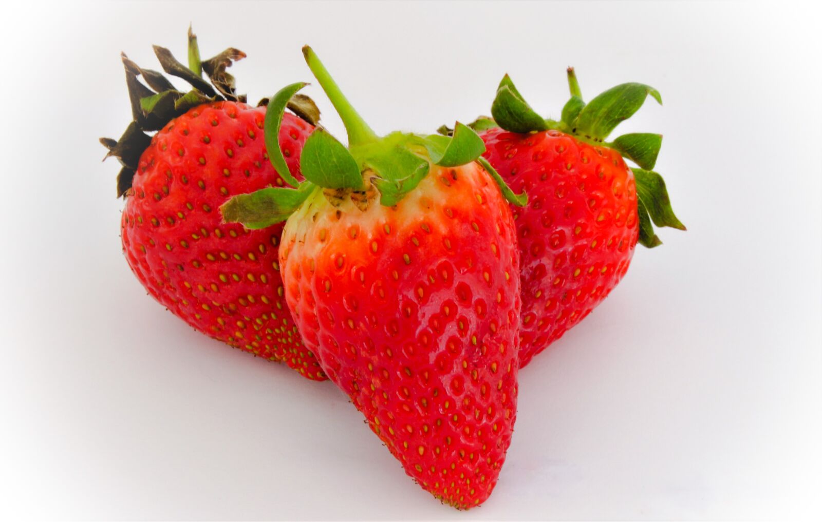 Canon EOS 1300D (EOS Rebel T6 / EOS Kiss X80) sample photo. Greet, strawberry, fruit photography