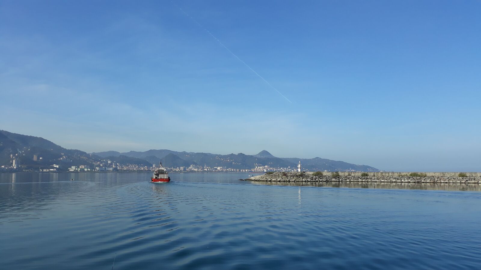Samsung Galaxy J7 sample photo. Marine, sky, boat photography
