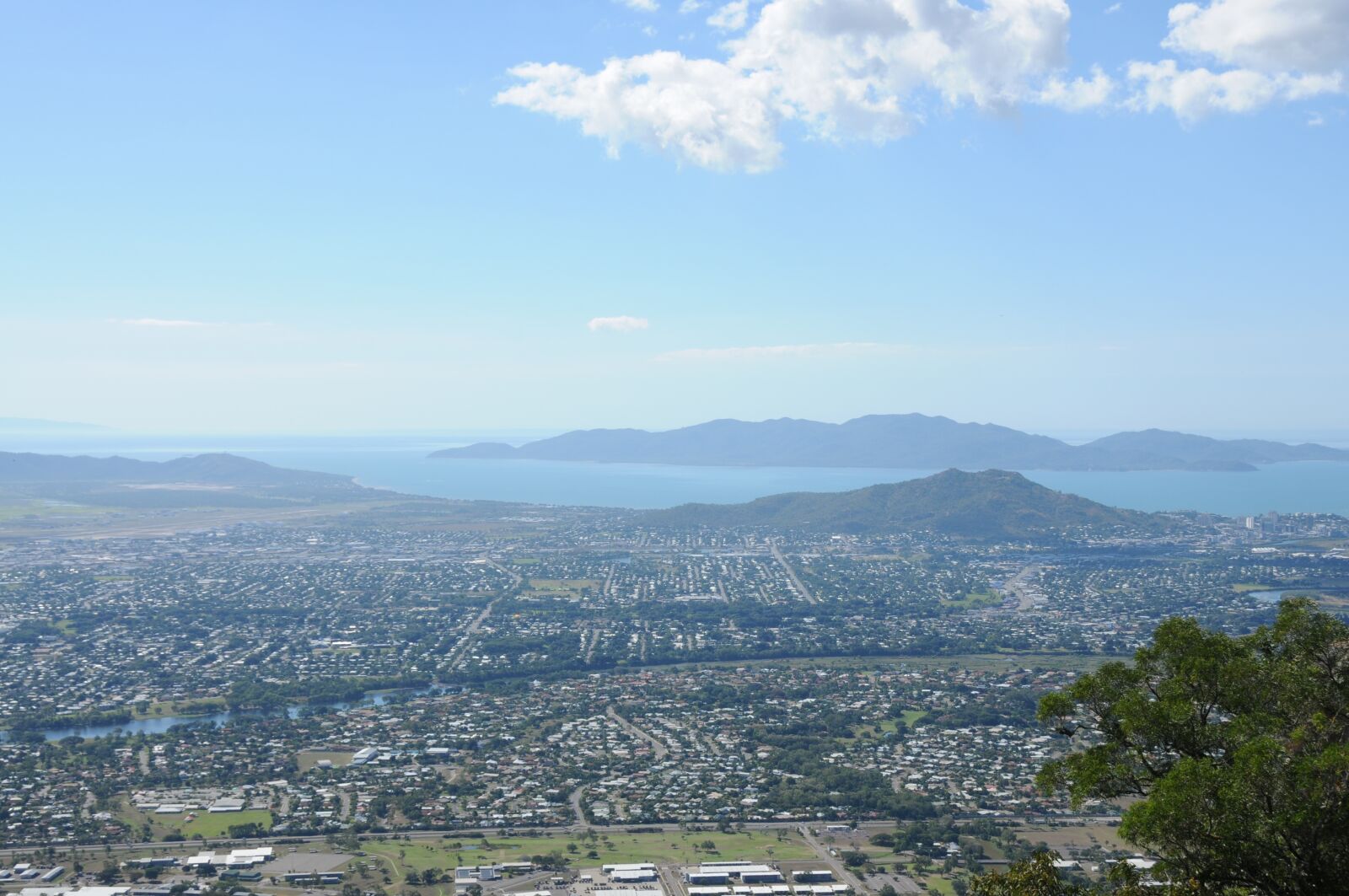 Nikon D300 sample photo. City, sea, sky photography