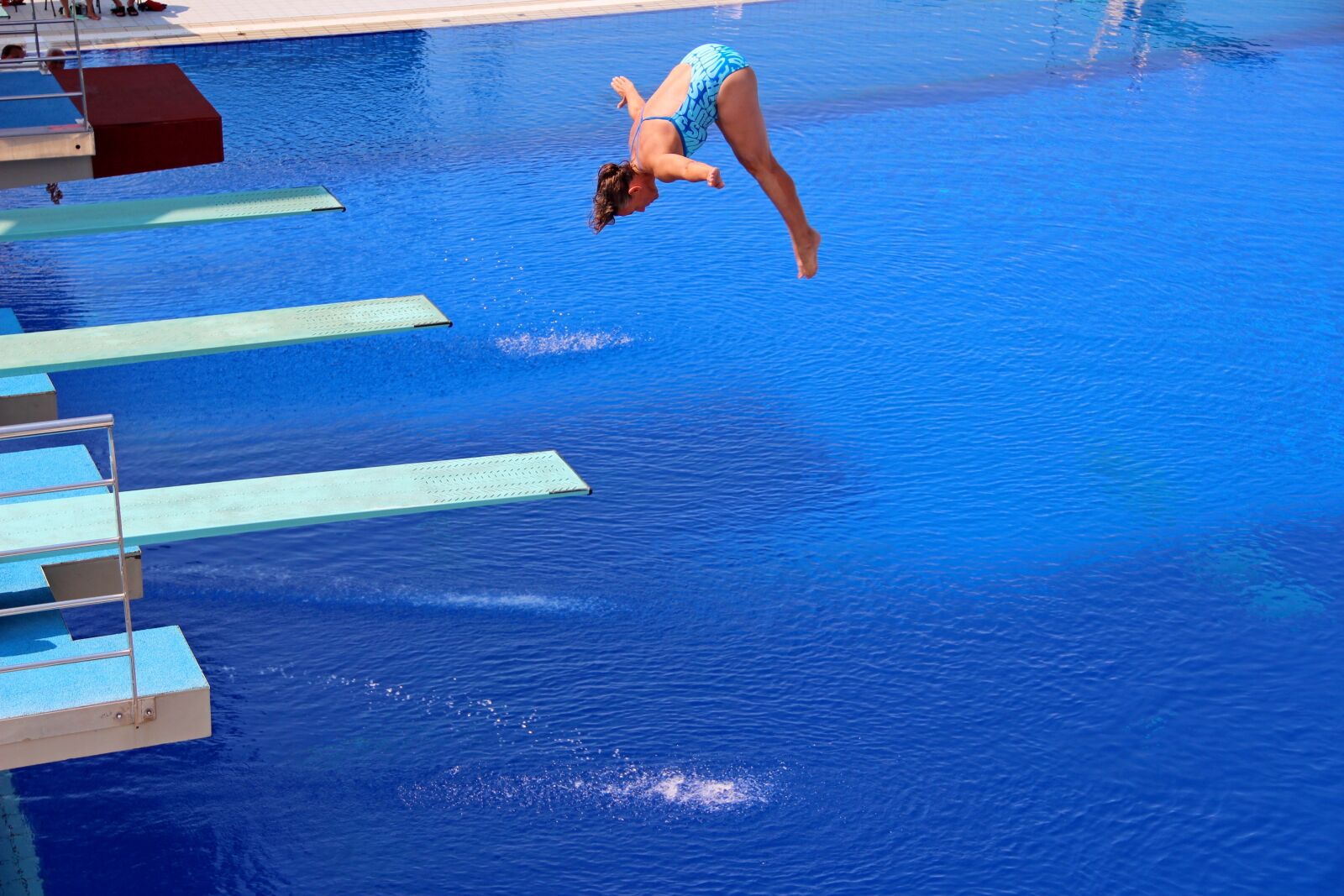 Canon EOS 600D (Rebel EOS T3i / EOS Kiss X5) sample photo. Sport, games, jumping into photography