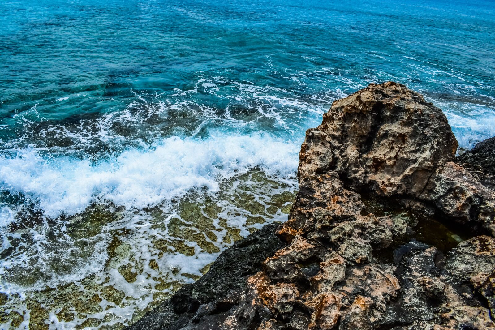 Nikon D3300 sample photo. Sea, rock, nature photography