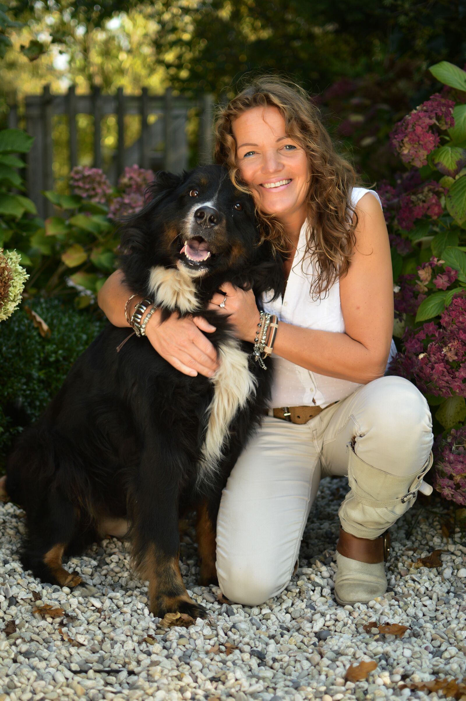 Nikon D3200 sample photo. Friendship, outdoor, dog photography