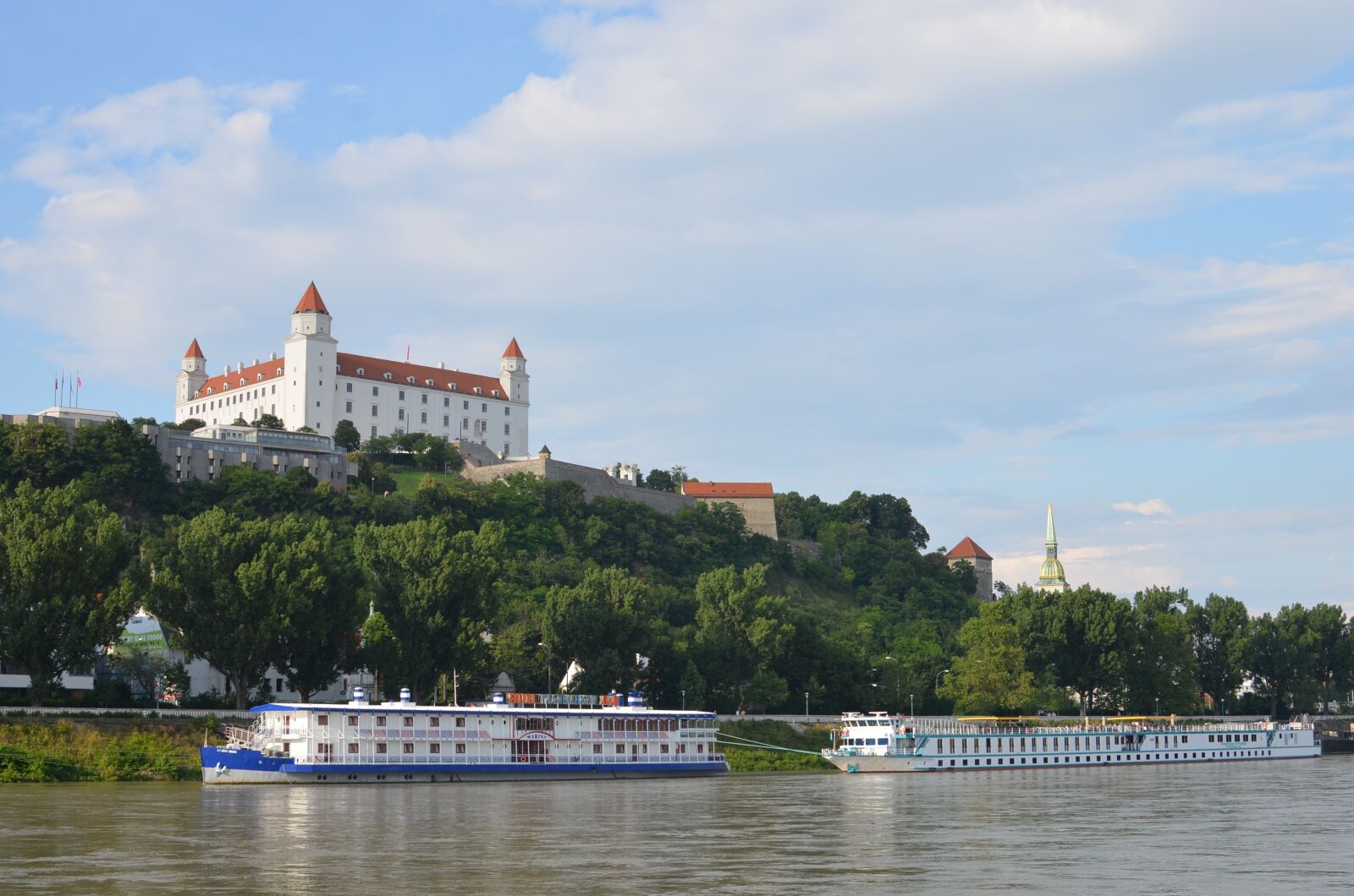 Nikon D5100 sample photo. Bratislava, bratislava castle, castle photography