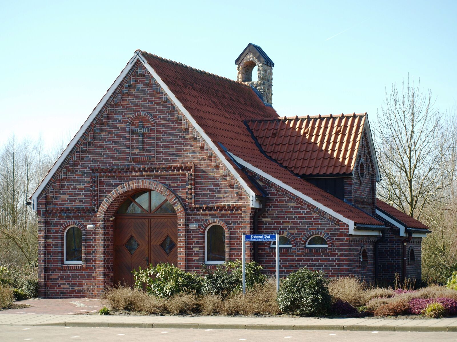 Olympus E-510 (EVOLT E-510) sample photo. Motorway chapel, chapel, heseper photography