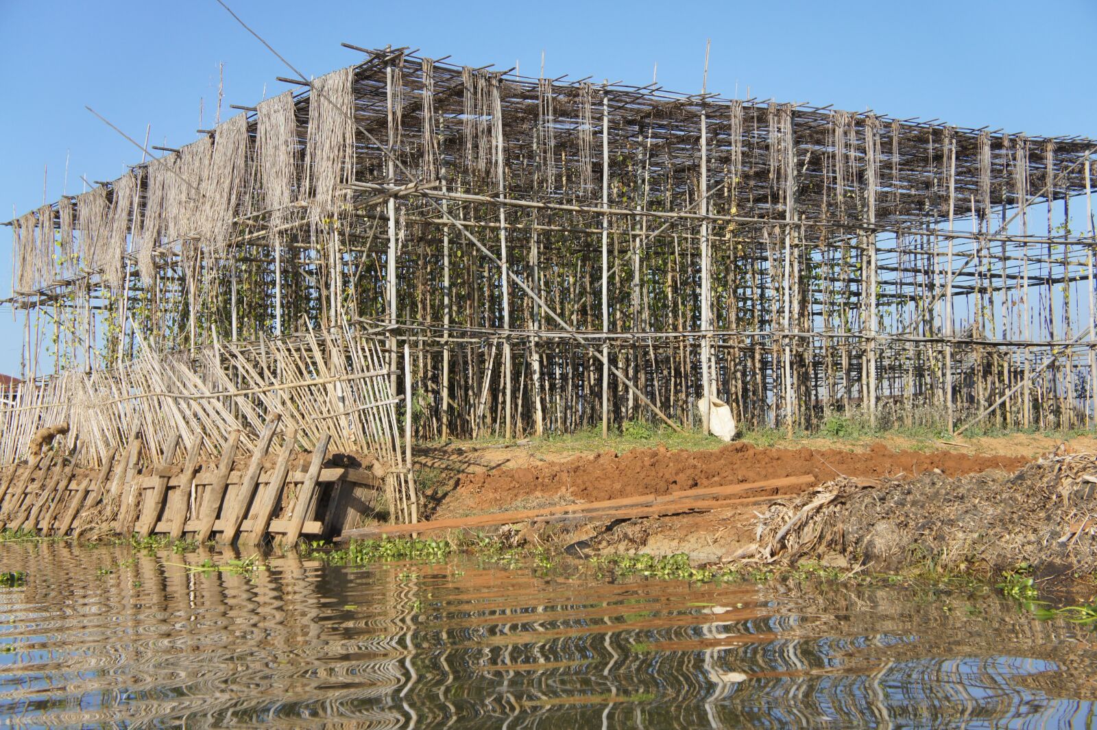 Sony Alpha NEX-5 sample photo. Construction, scaffolding, scaffold photography