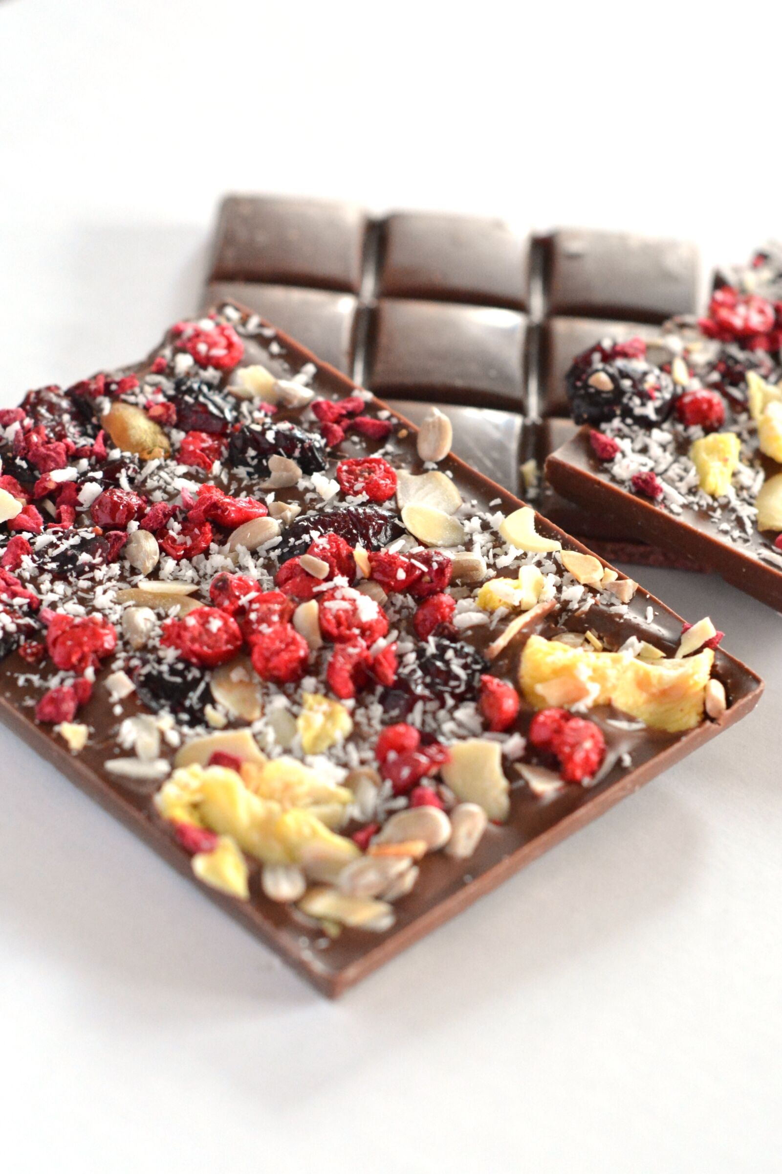 Nikon D5200 sample photo. Chocolate, milk chocolate, supplements photography