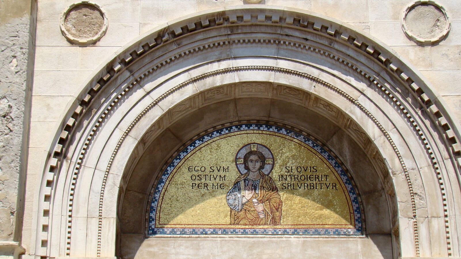 Sony Cyber-shot DSC-H50 sample photo. Christianity, church, architecture photography