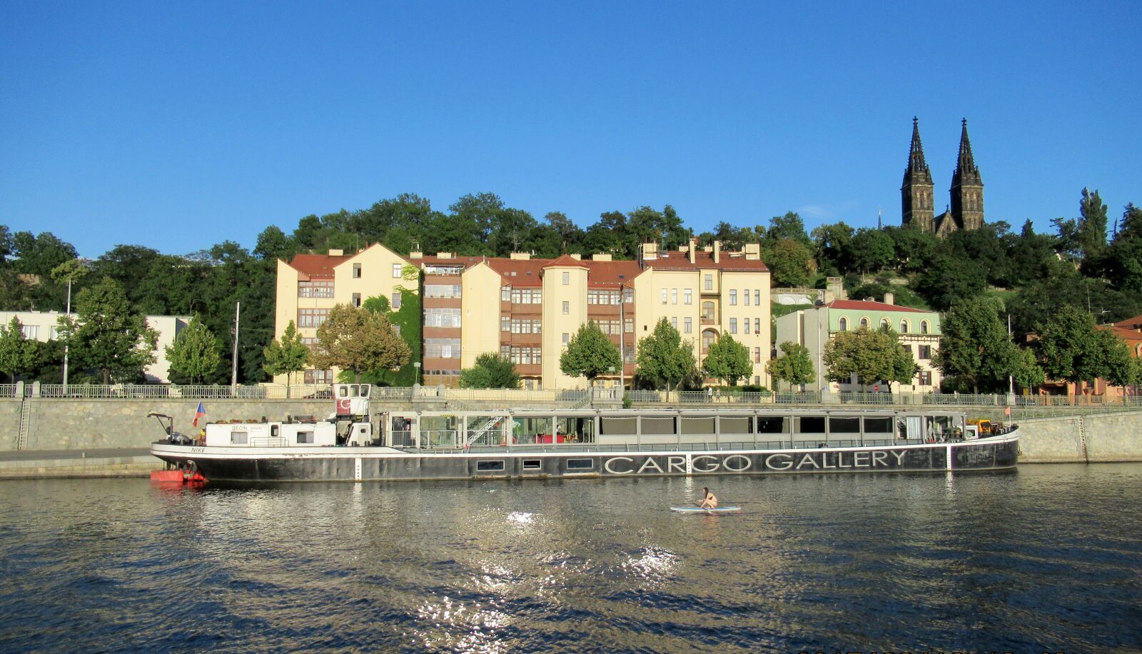 Canon PowerShot SX620 HS sample photo. Prague, vltava, buildings photography