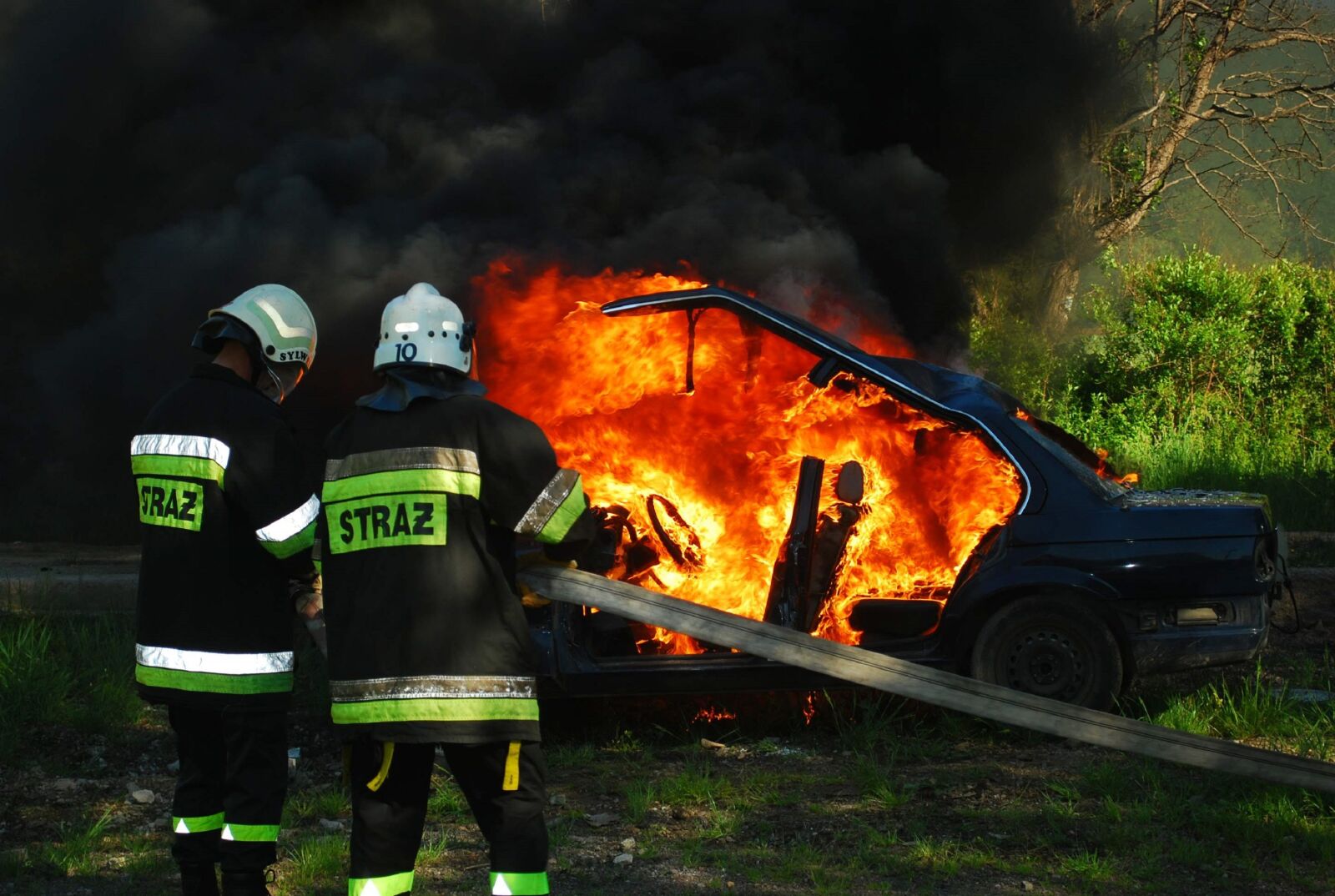 Nikon D60 sample photo. Fire, firefighter, extinguish photography