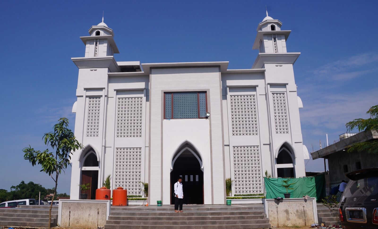 Sony DT 18-135mm F3.5-5.6 SAM sample photo. Mosque, masjid, sky photography