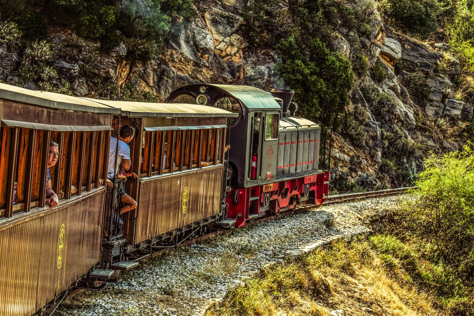 Nikon D3300 sample photo. Greece, pelio, train photography