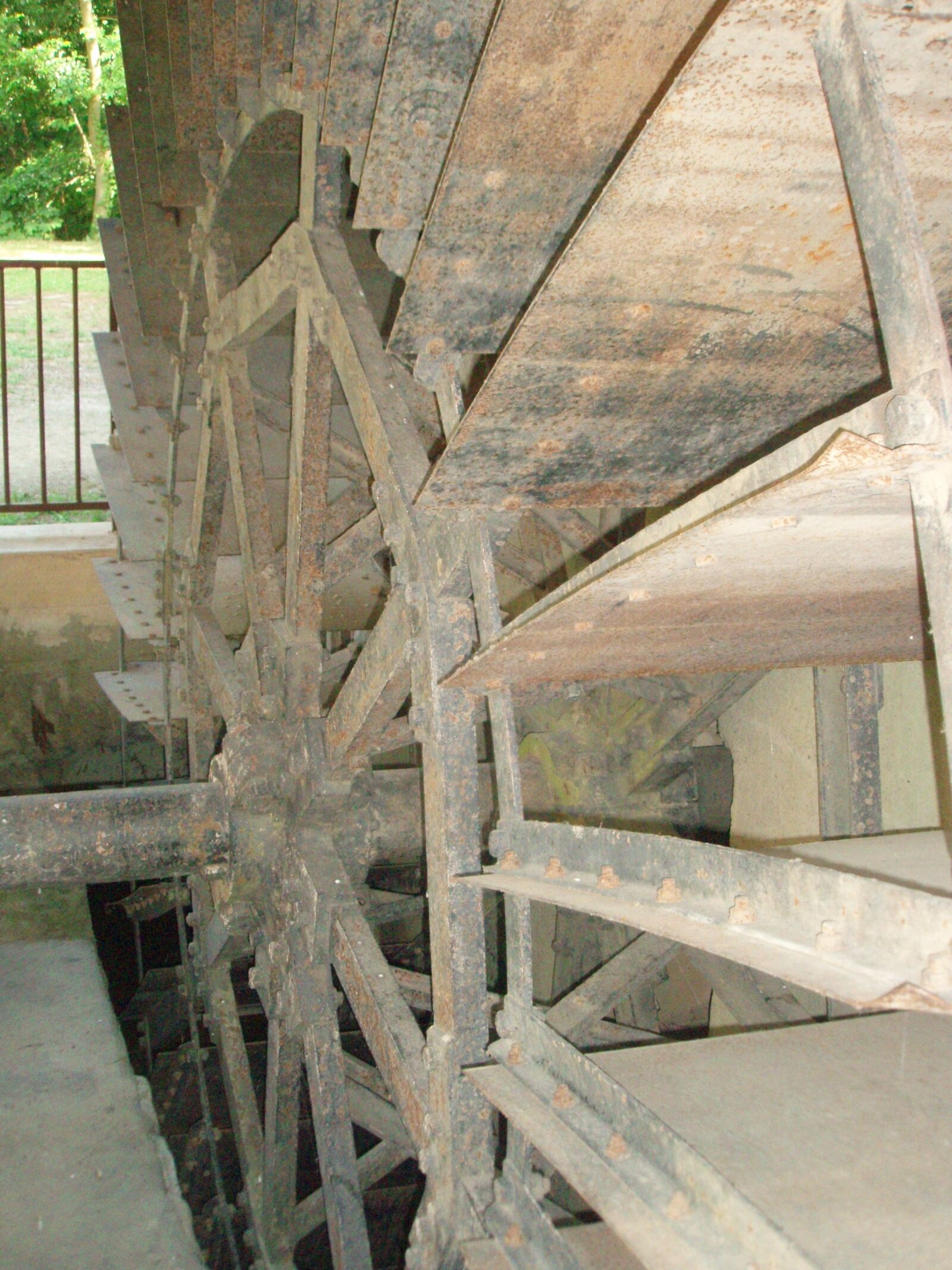 Olympus u740,S740 sample photo. Mill, wheel, architecture photography