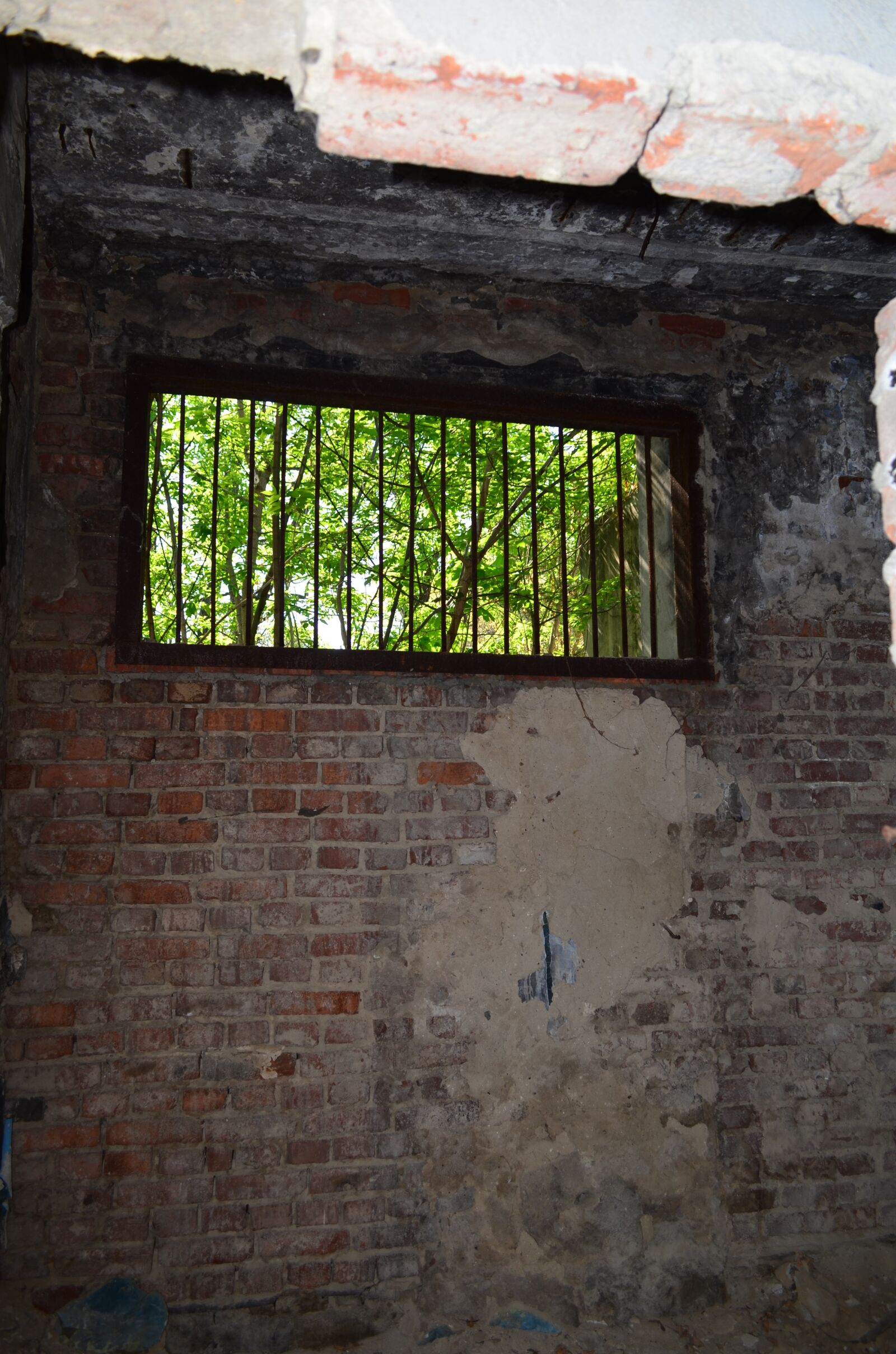 Nikon D5100 sample photo. Building, the destruction of photography