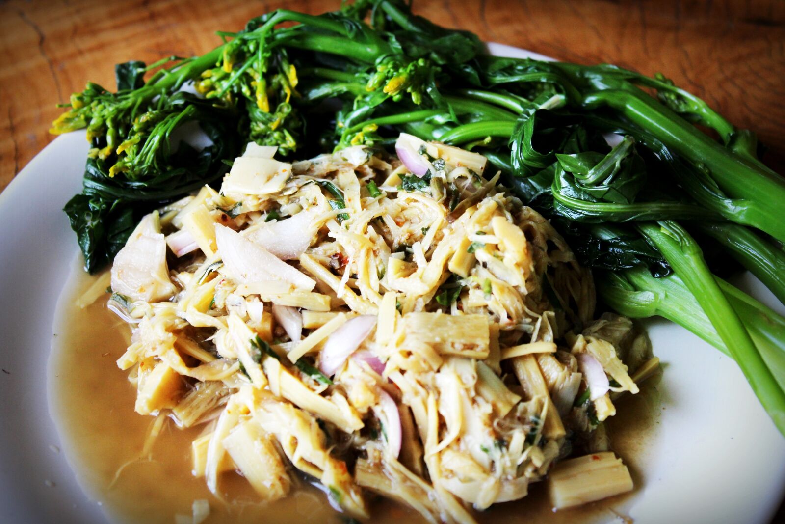Canon EOS 650D (EOS Rebel T4i / EOS Kiss X6i) sample photo. Asia, bamboo, chicken photography