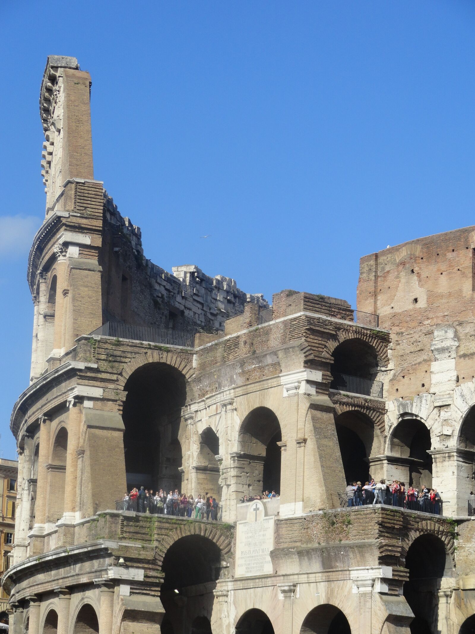 Sony Cyber-shot DSC-H70 sample photo. The coliseum, the ruins photography
