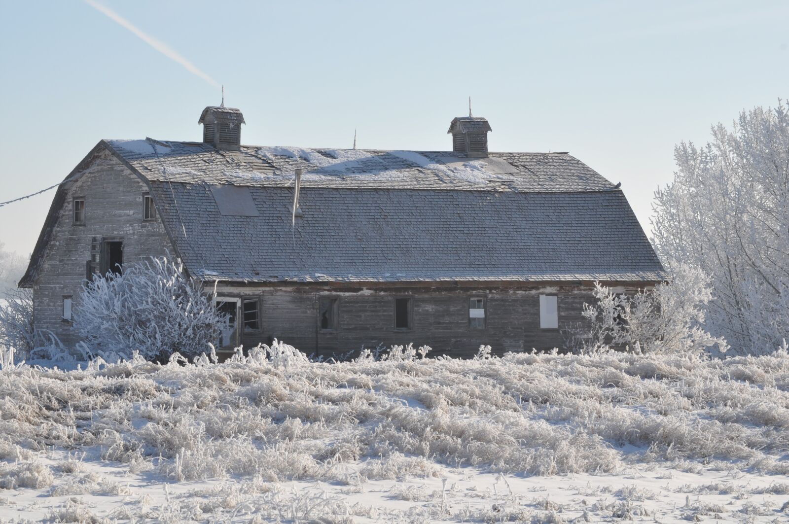 Nikon D5000 sample photo. Barn, house, winter photography