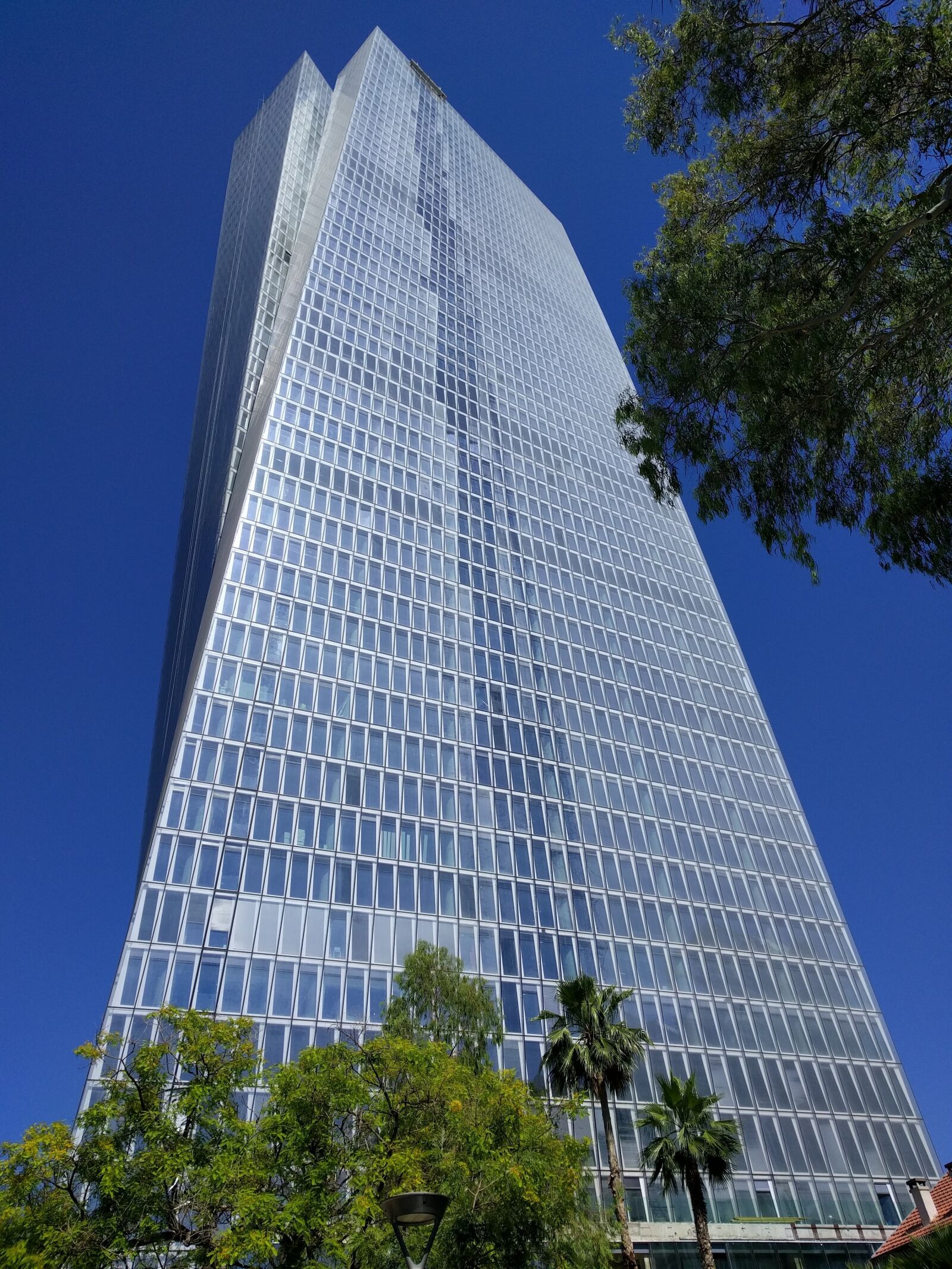 LG Nexus 5X sample photo. Skyscraper, tel aviv, israel photography