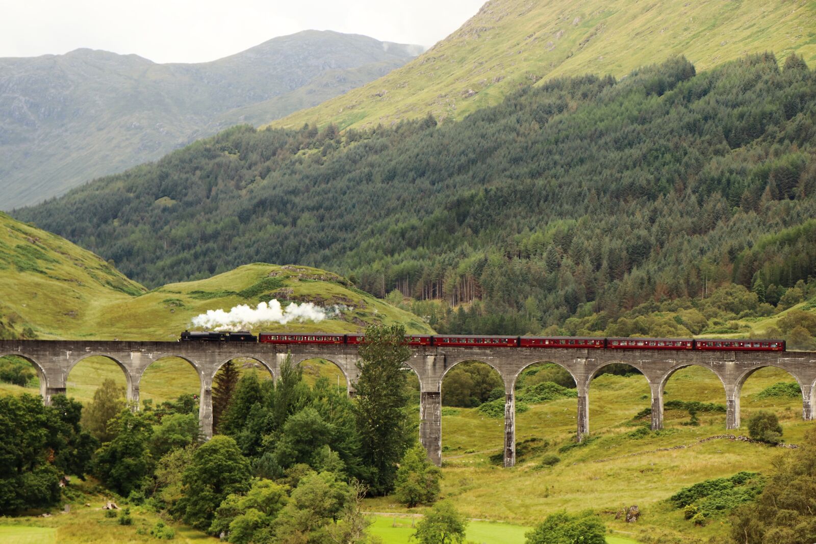 Canon EF-S 18-135mm F3.5-5.6 IS USM sample photo. Scotland, steam train, viaduct photography