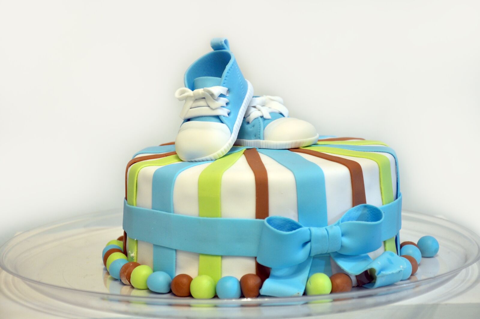 Nikon D90 sample photo. Cake, baby shower, shoe photography