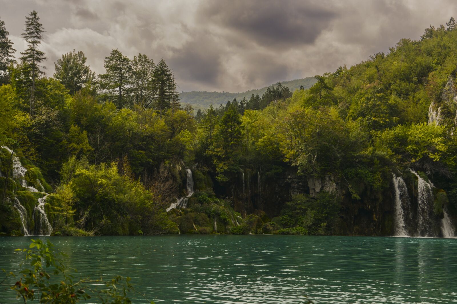 Nikon D5200 sample photo. Lake, trees, landscape photography