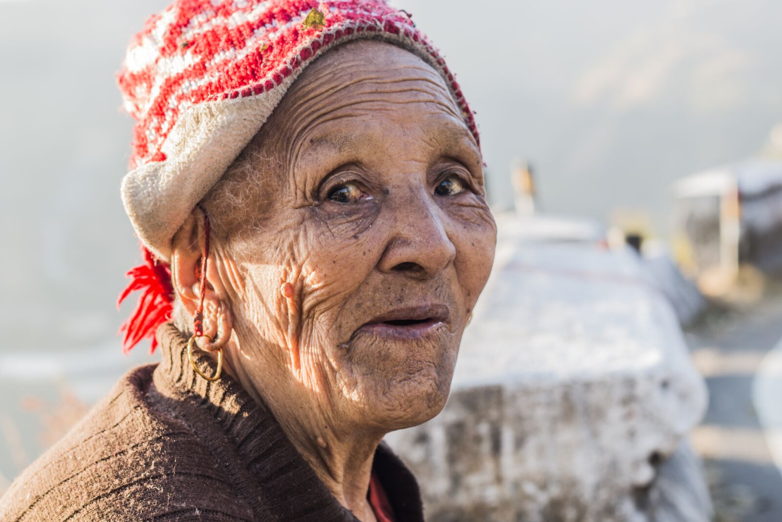 Canon EOS 70D + Canon EF 50mm F1.8 II sample photo. Old, grandma, grandmother photography