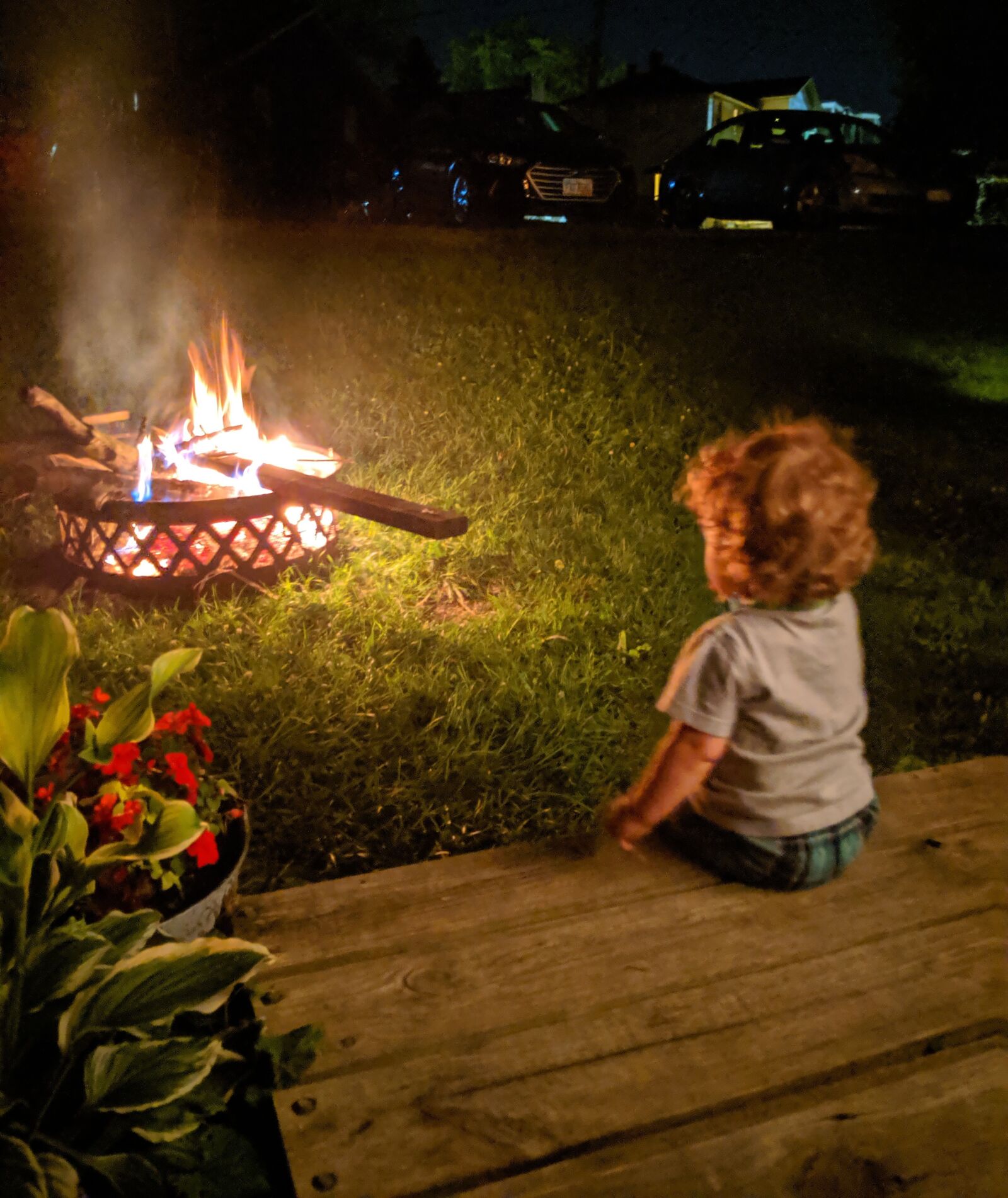 Google Pixel 2 XL sample photo. Fire, night, campfire photography