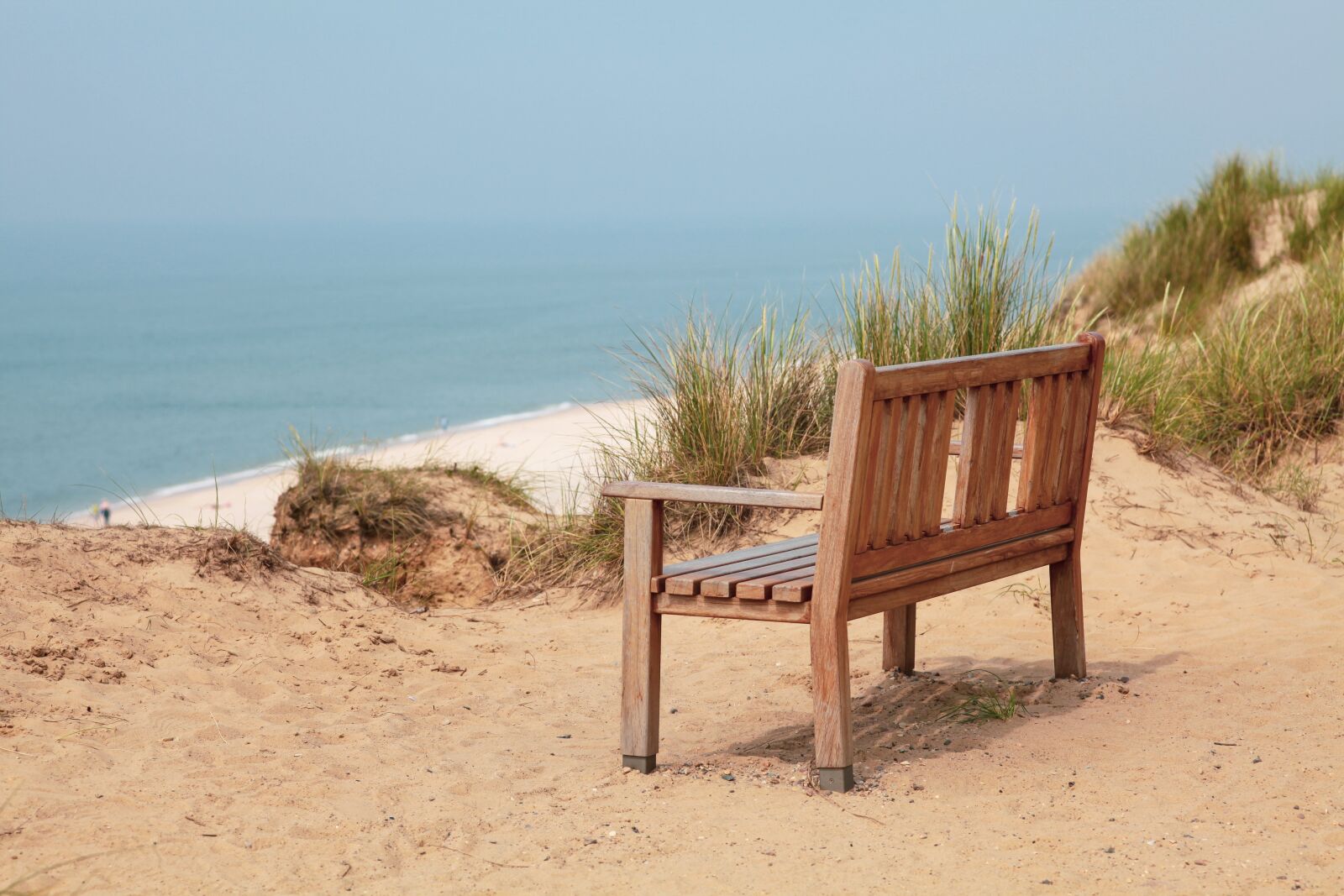 Canon EOS 5D Mark II sample photo. Red cliff, sylt, bank photography