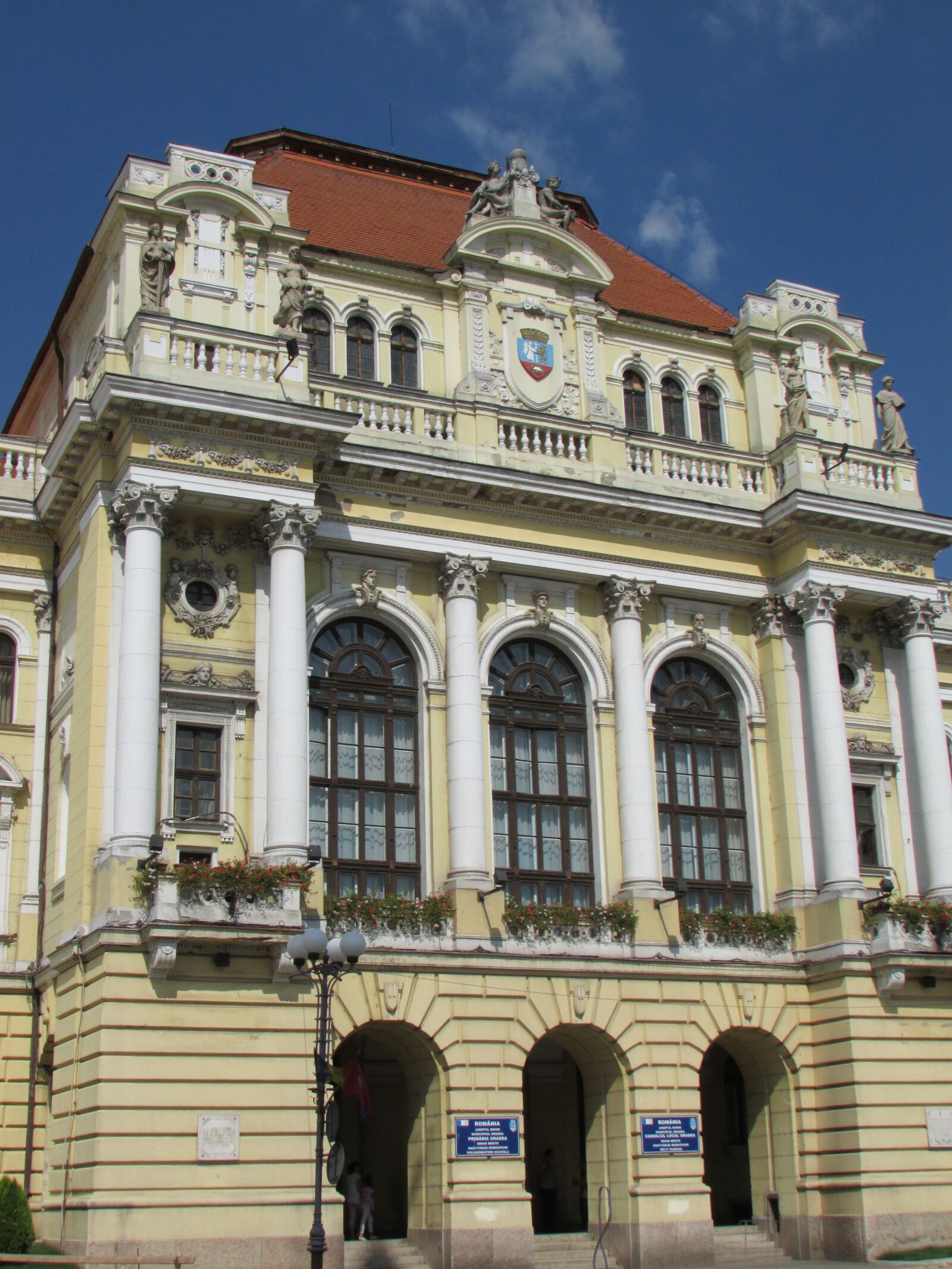 Canon PowerShot SX500 IS sample photo. City hall, building, transylvania photography