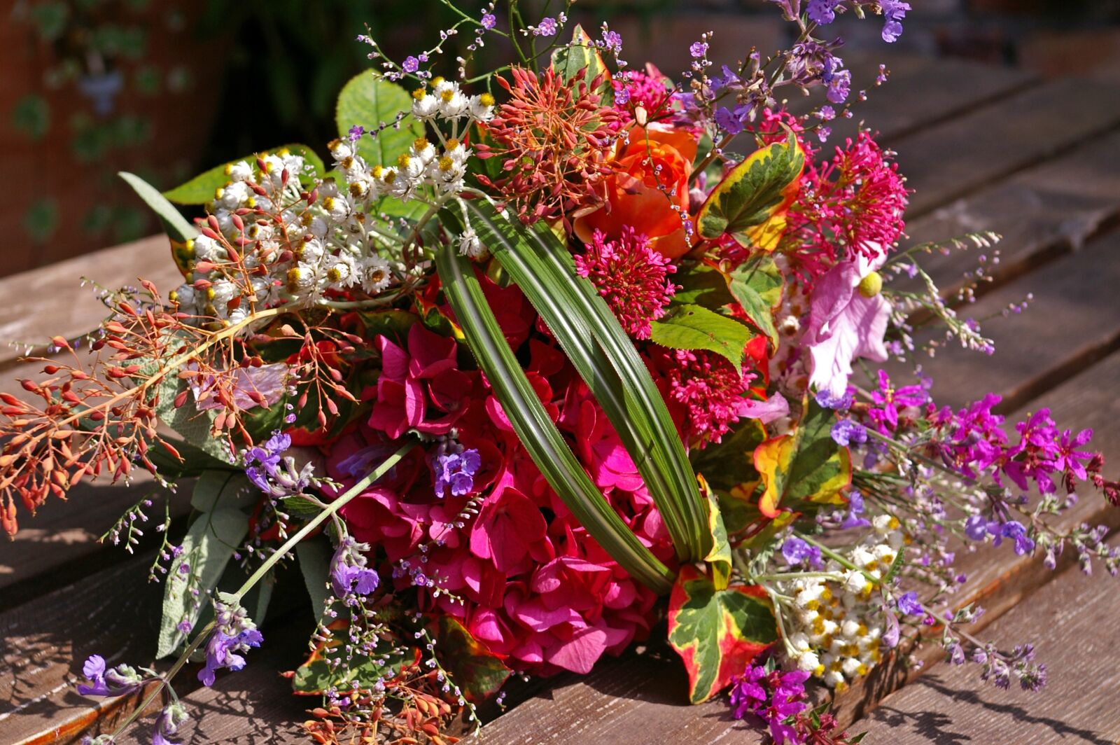 Pentax *ist DL2 sample photo. Bouquet, colorful, flowers photography
